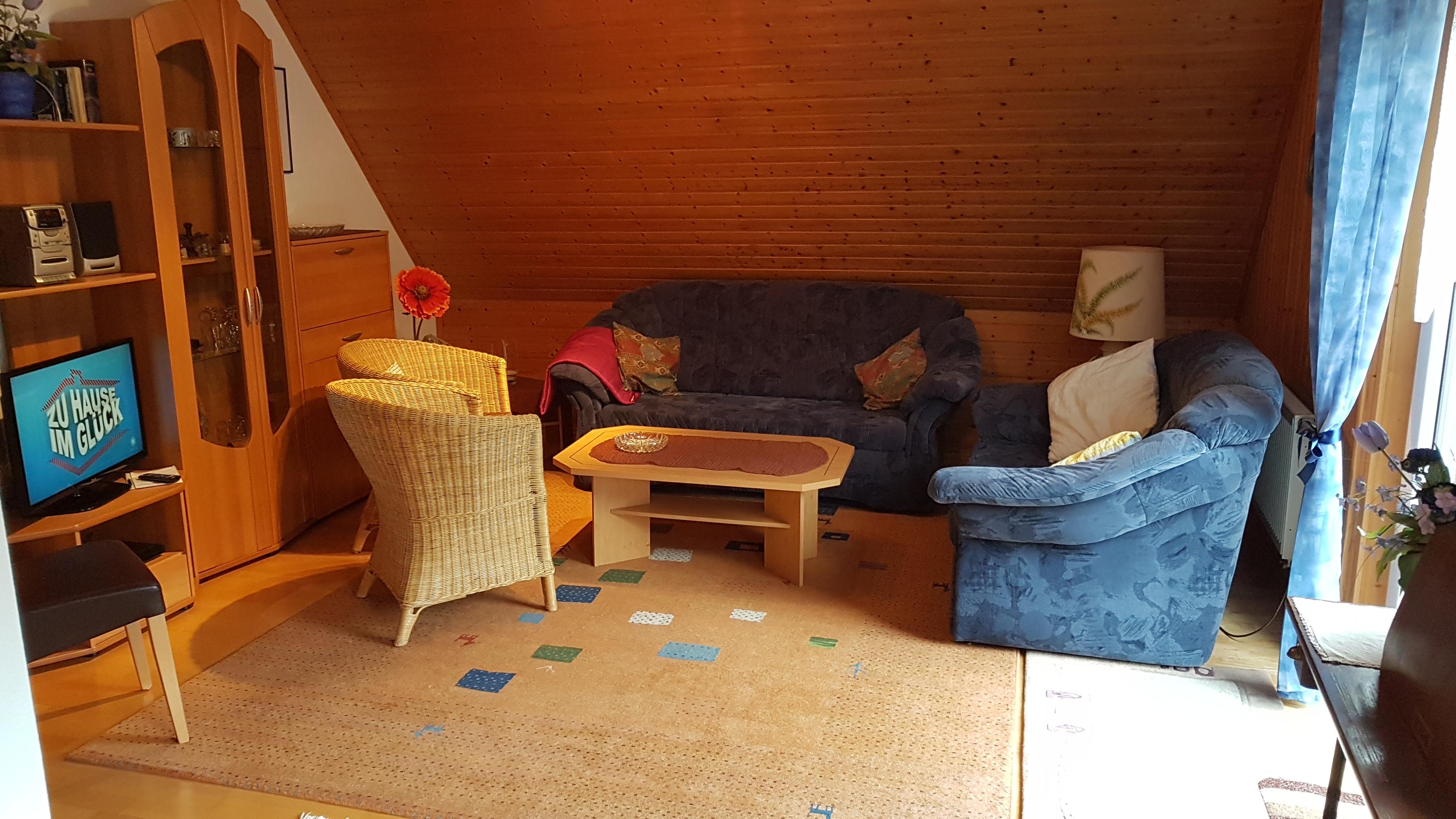 Wohnzimmer m. Flachbildschirm