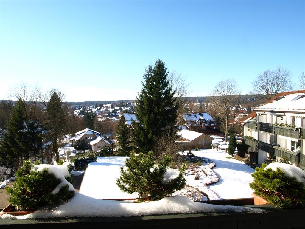 winterlicher Ausblick vom Balkon