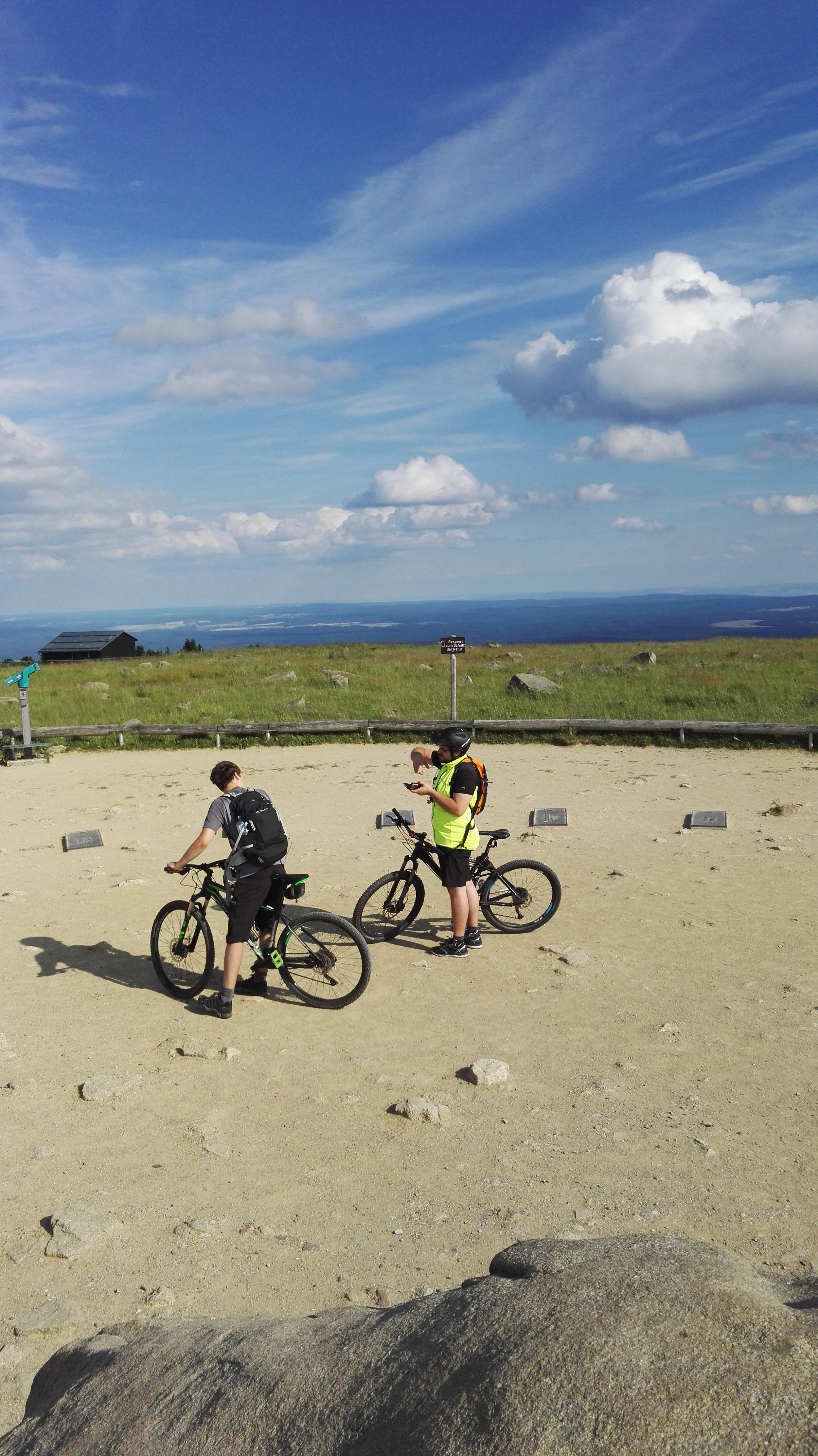 Mountainbiker auf Brocken