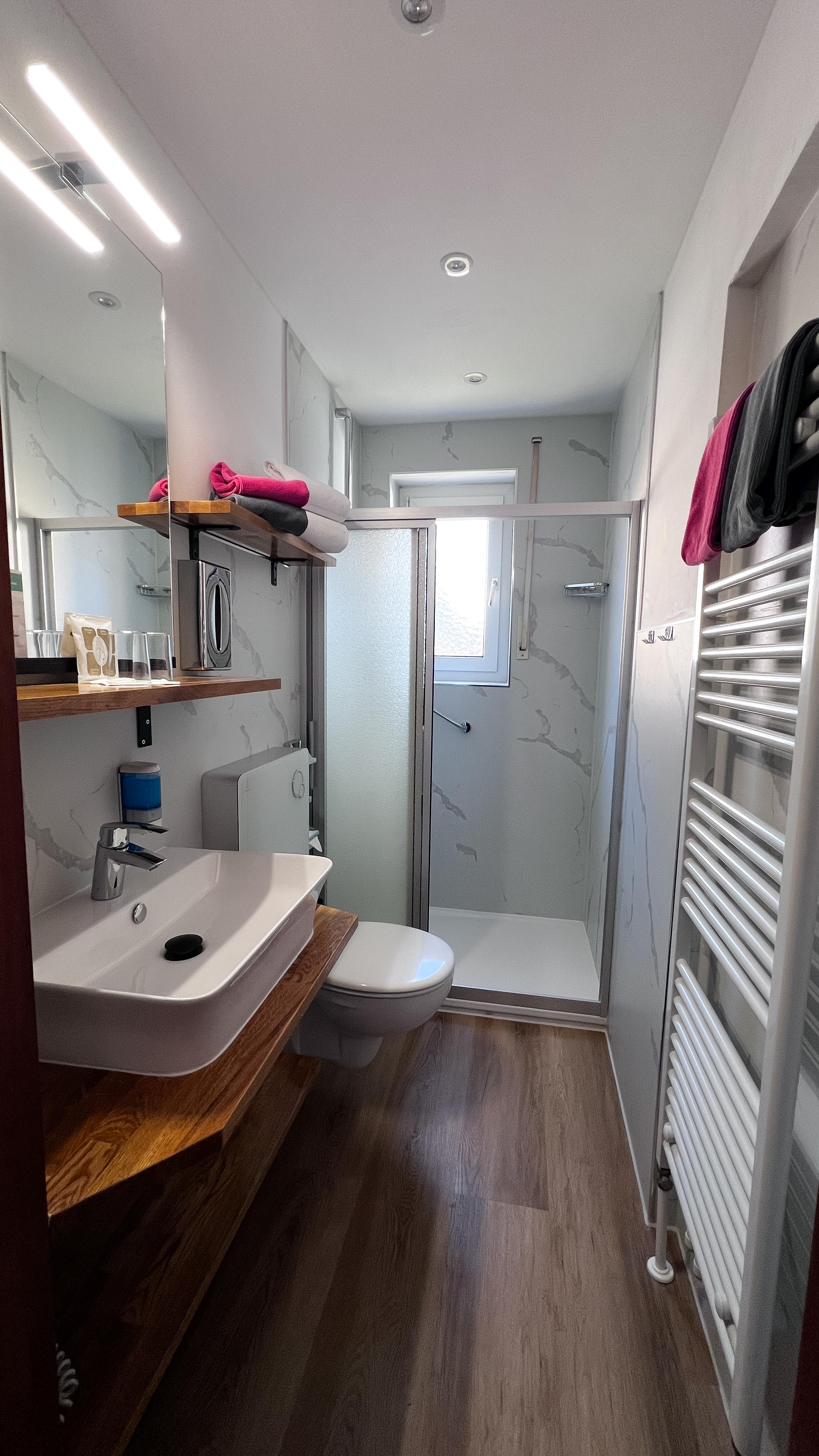 Doppelzimmer Bad