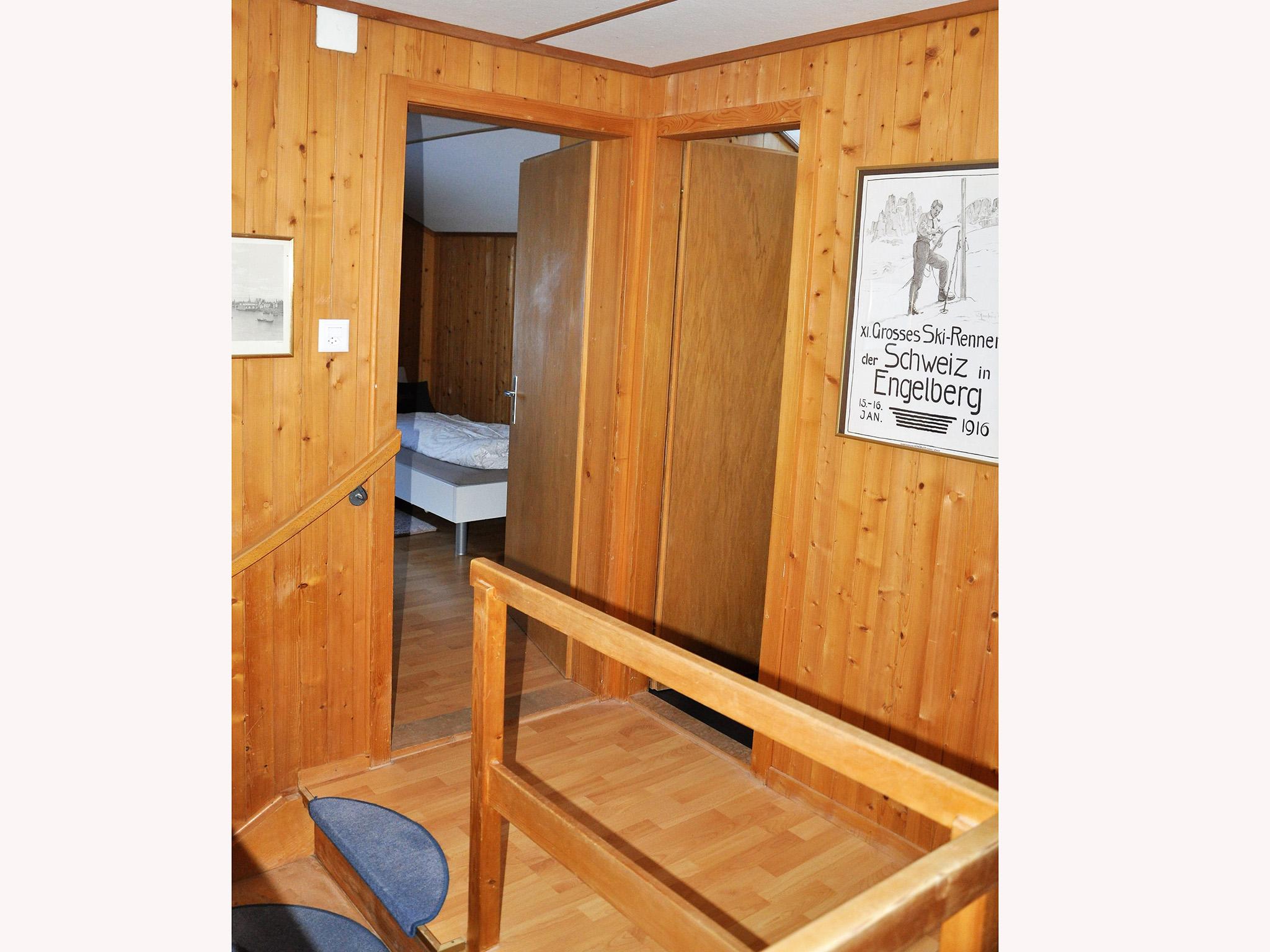 Aufgang zum OG Aufgang zum OG