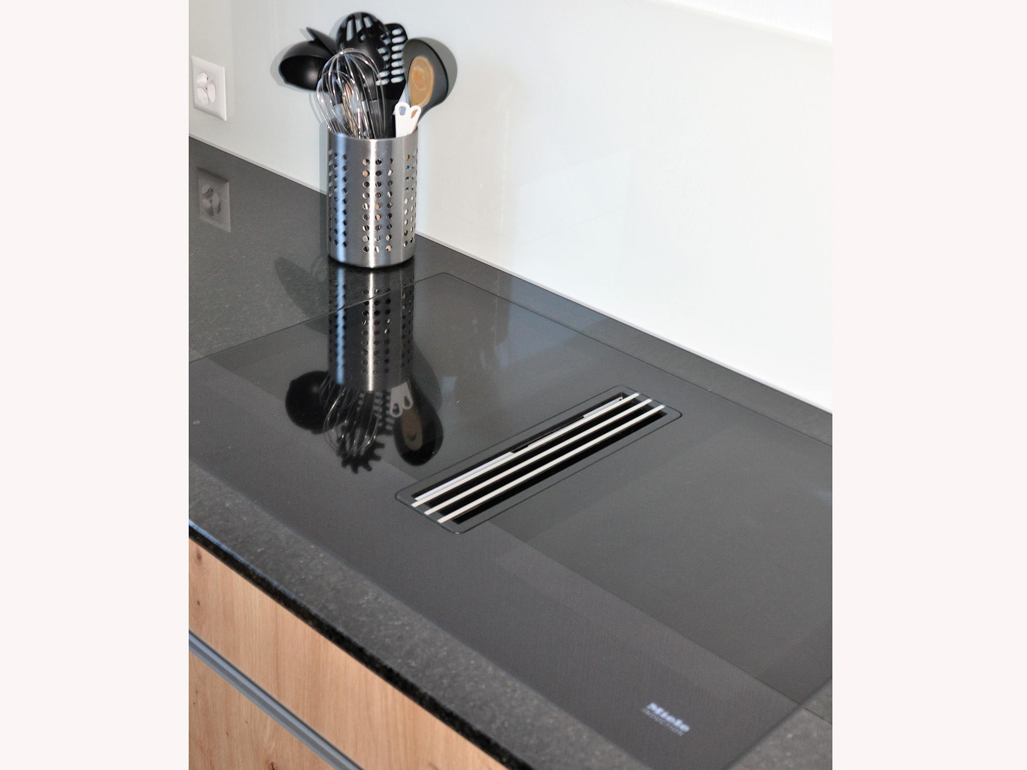 Kochherd mit Dampfabzug Kochherd mit Dampfabzug