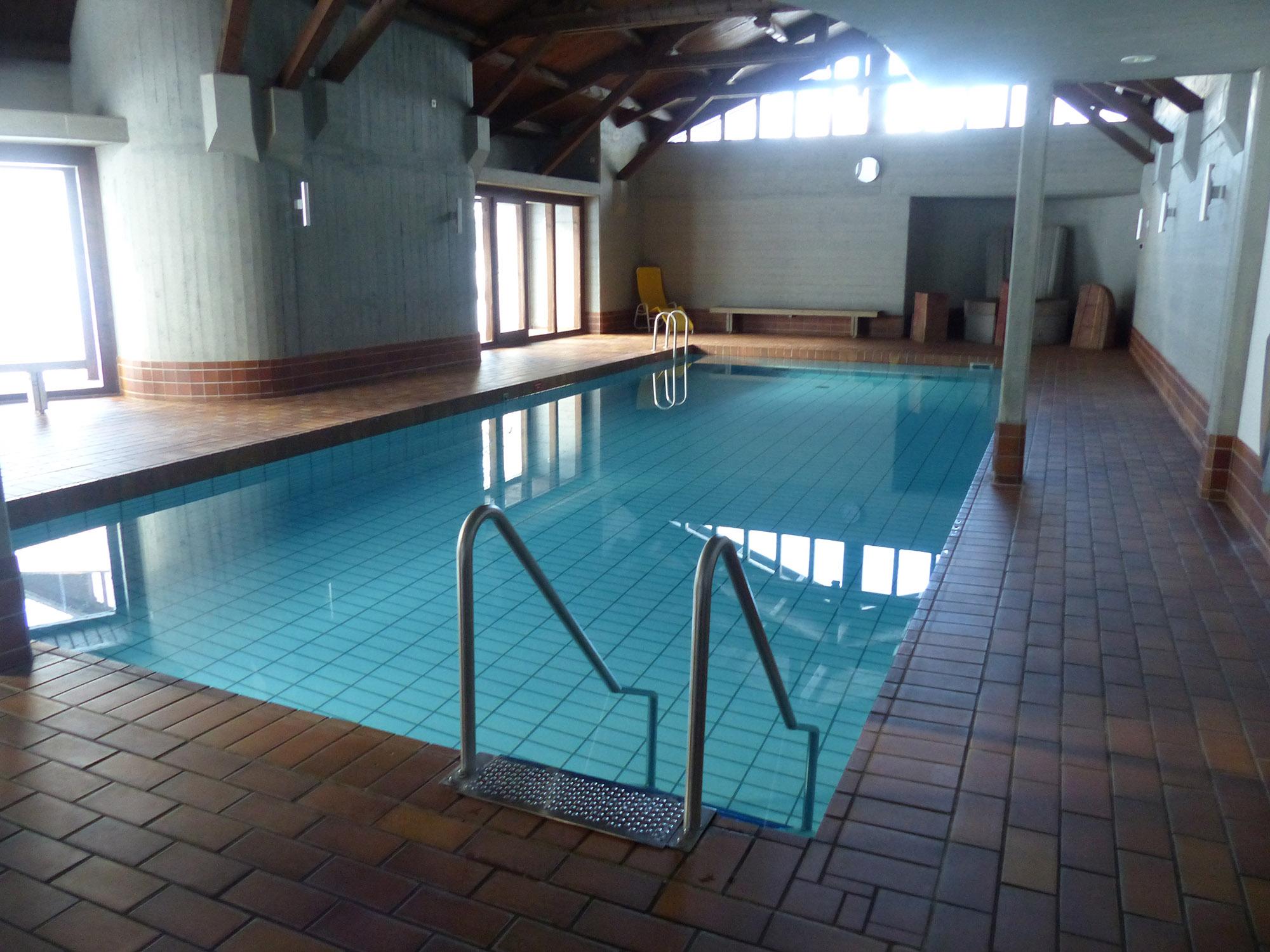 Schwimmbad_1_2 Schwimmbad_1_2