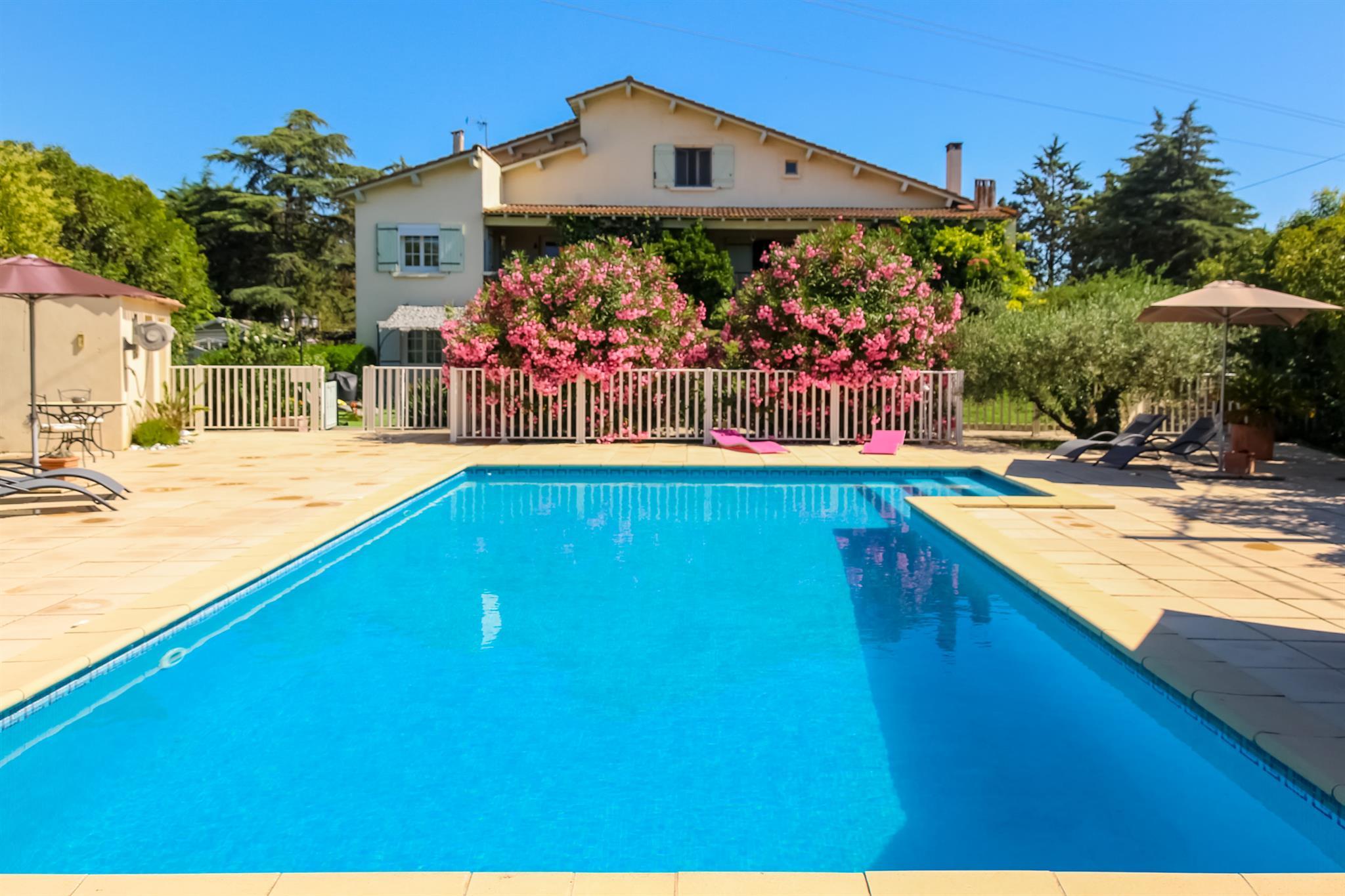 Hérault, Mas St-Ange Gîte Côté jardin