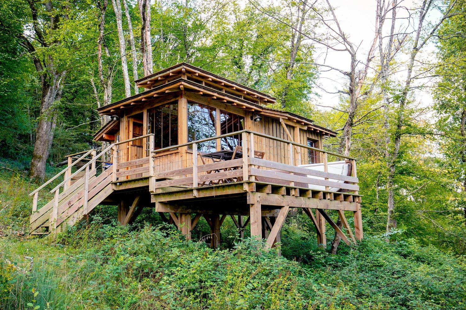 Cabane perchée avec spa 2 Domaine Escapa