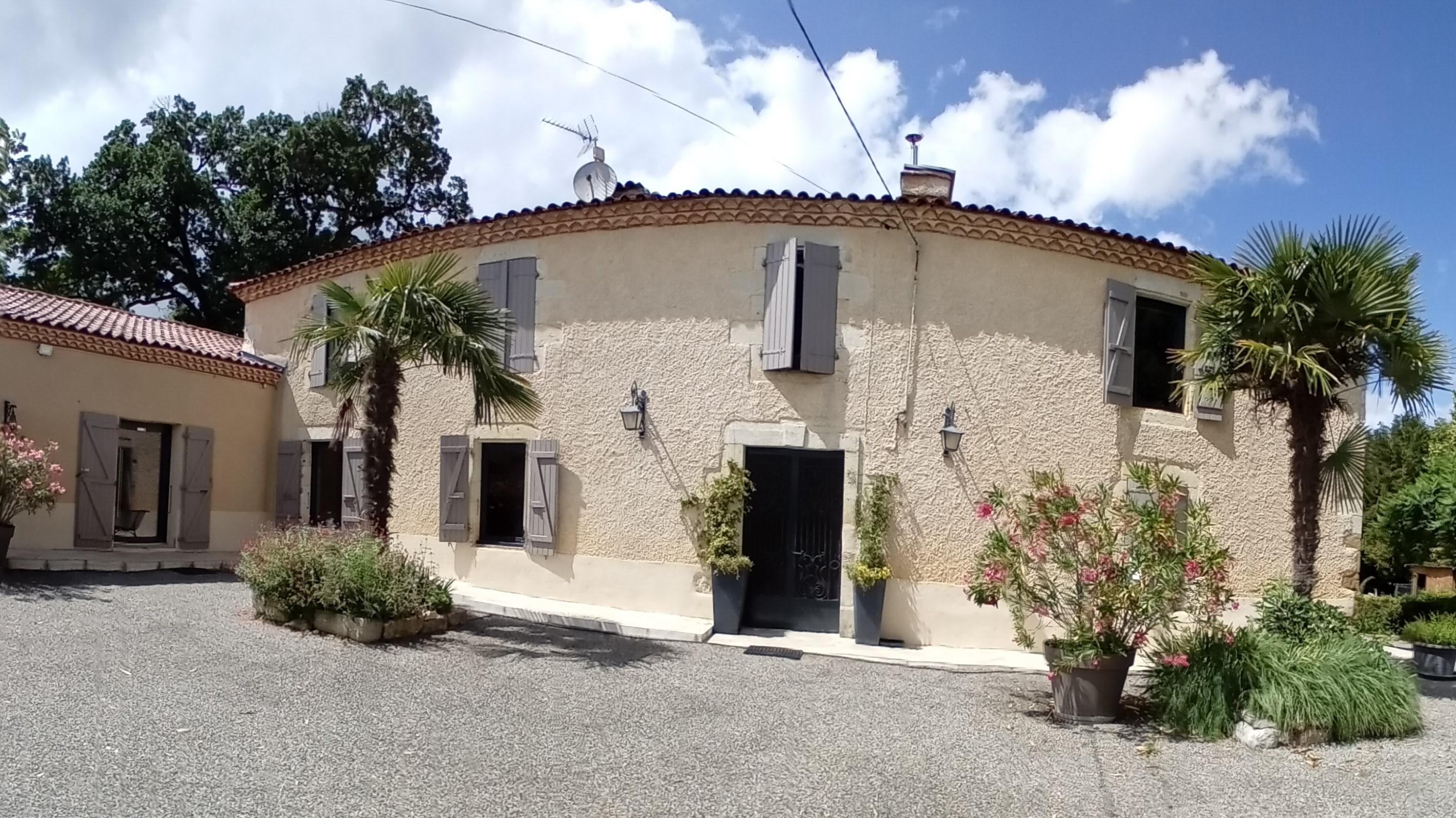 Chambres Au Cousteau