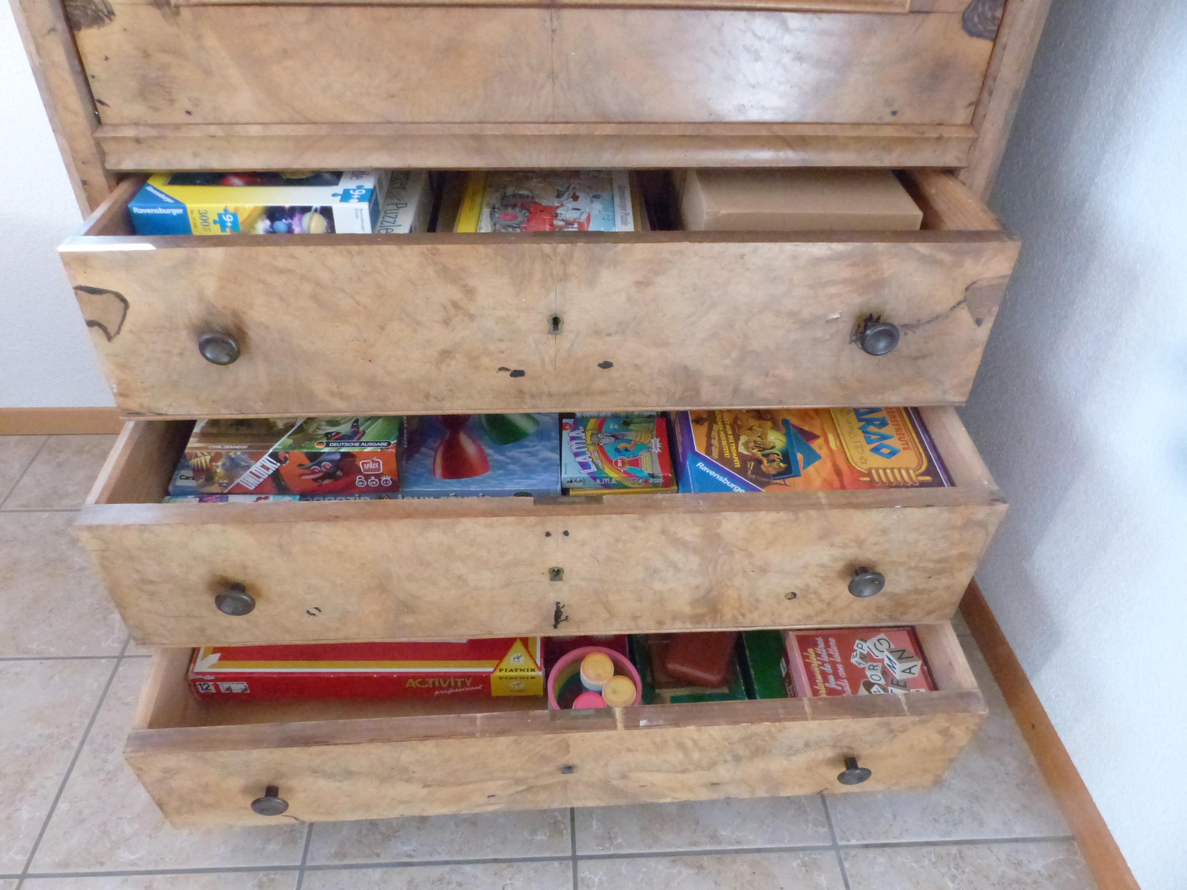 Gesellschaftsspiele & Puzzle Gesellschaftsspiele & Puzzle