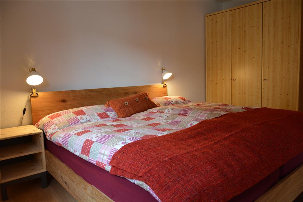 Schlafzimmer (1) Schlafzimmer (1)