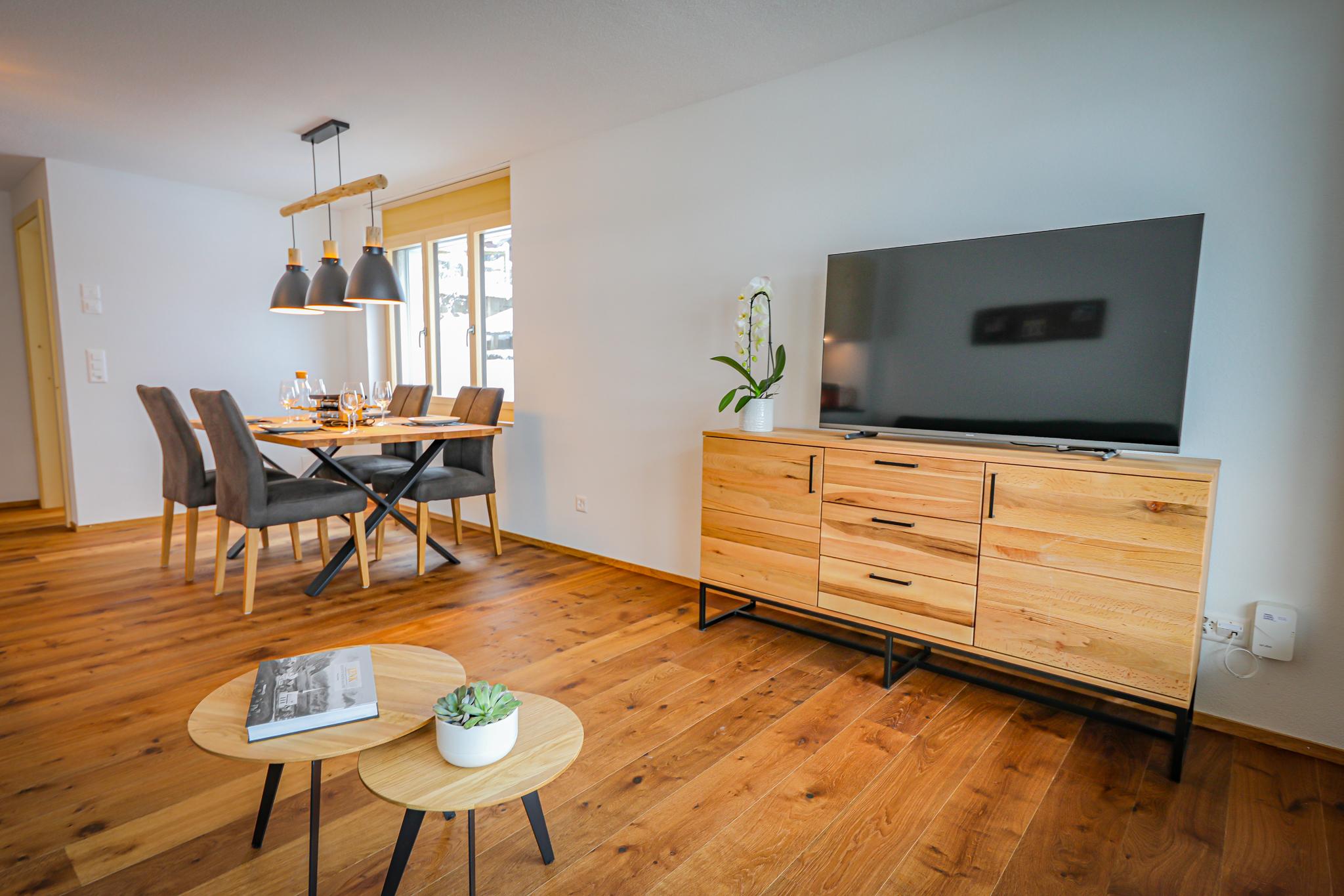 Wohnzimmer mit Blick in die Küche Wohnzimmer mit Blick in die Küche