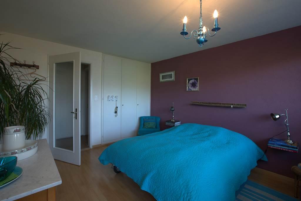 Bett im Schlafzimmer Bett im Schlafzimmer