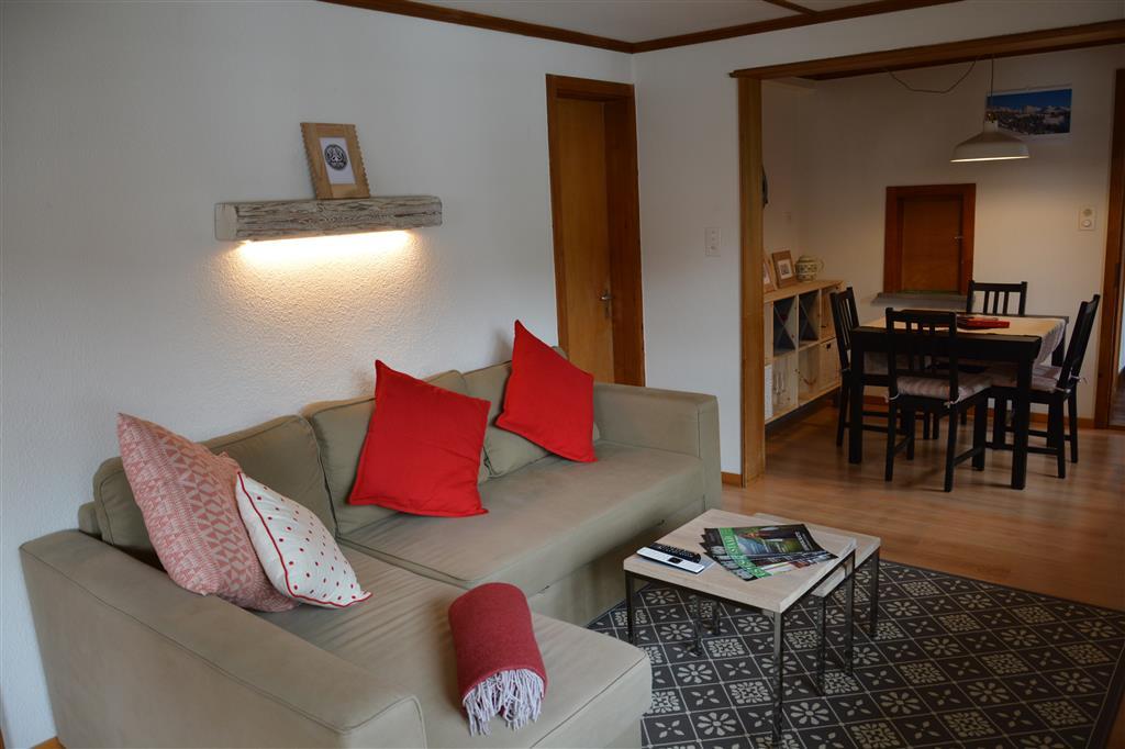 Wohnzimmer (2) Wohnzimmer (2)