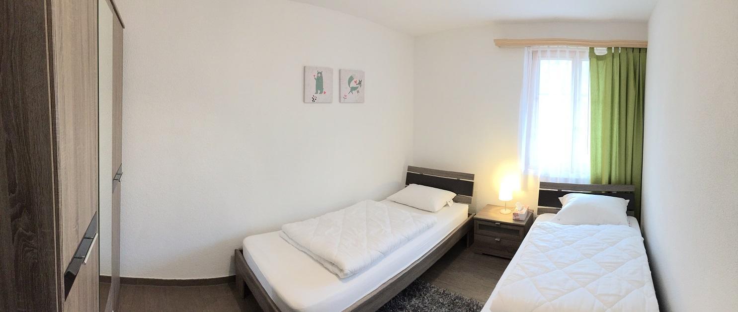 Das Schlafzimmer-1 im EG (Panorama) Das Schlafzimmer-1 im EG (Panorama)