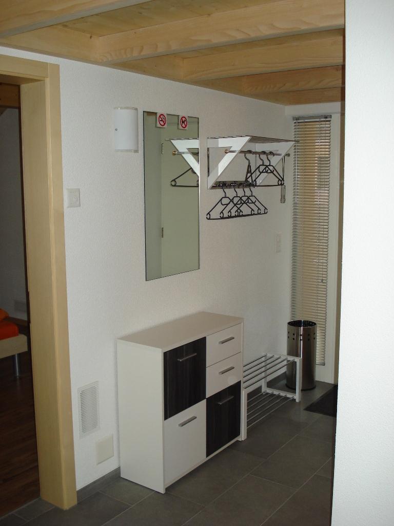 Garderobe-Eingang Garderobe-Eingang