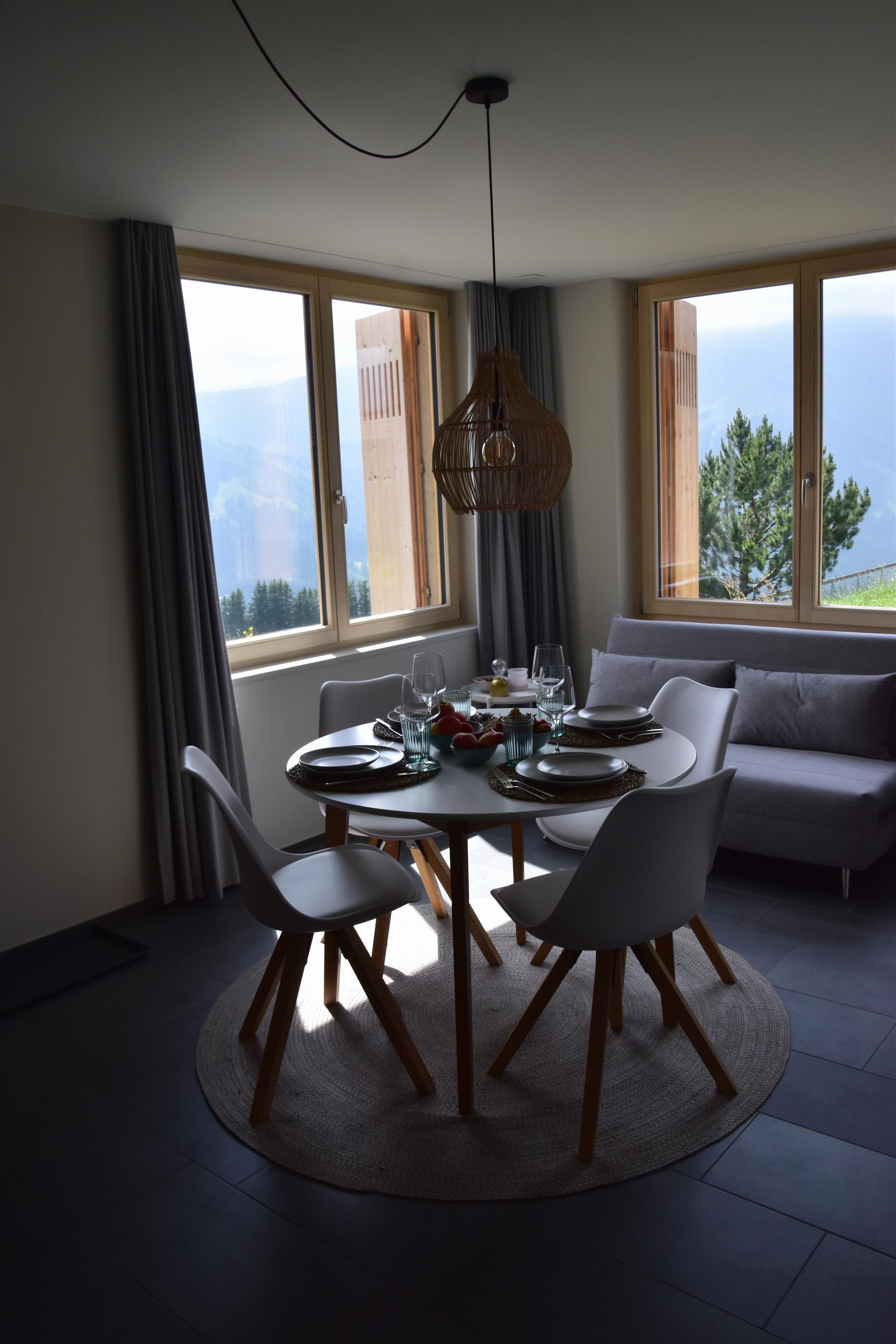 Esstisch von hinten Esstisch von hinten