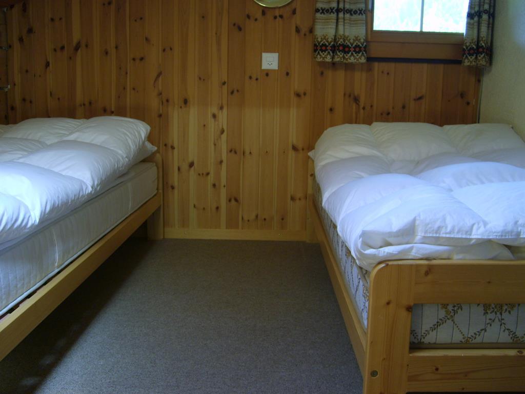 2 Einzelbetten auf Galerie 2 Einzelbetten auf Galerie