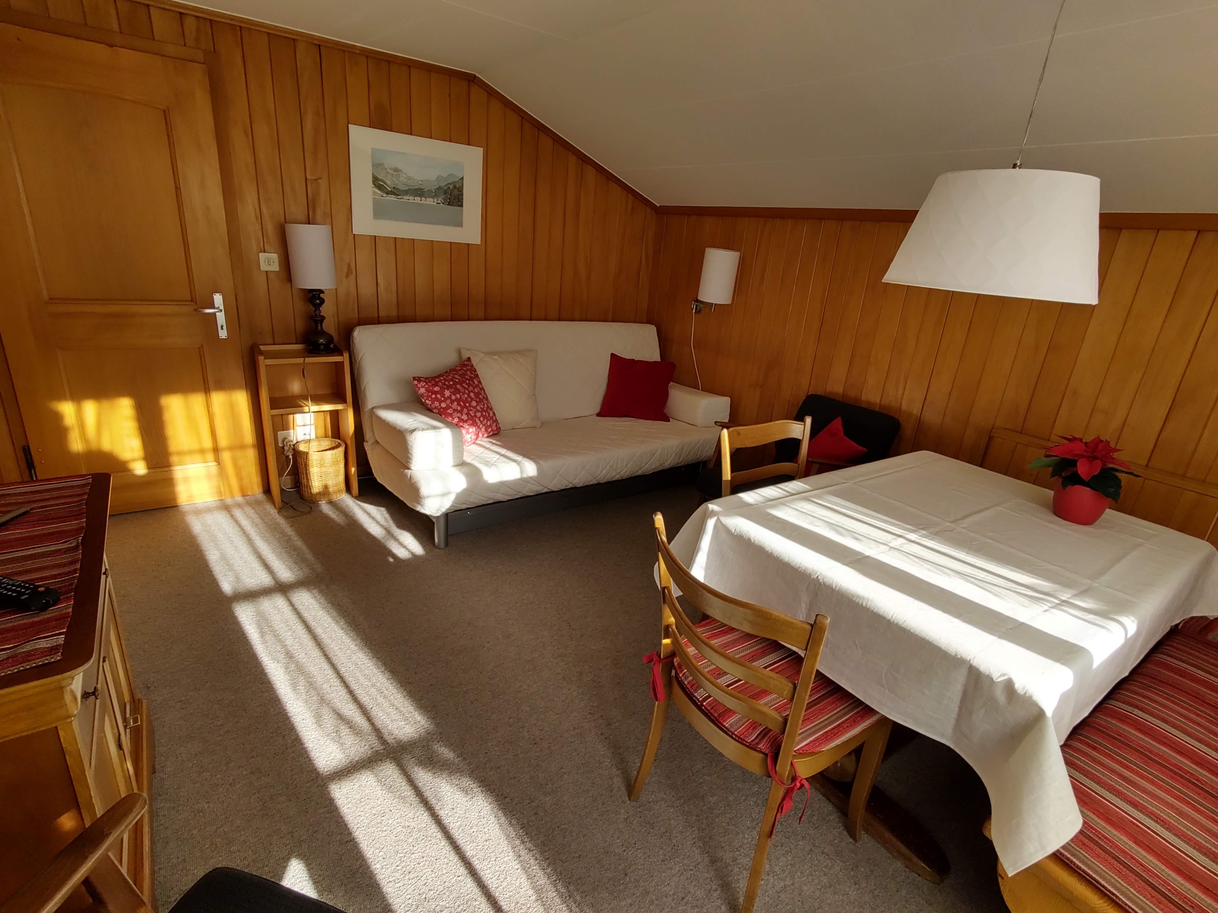 Wohnzimmer (4) Wohnzimmer (4)