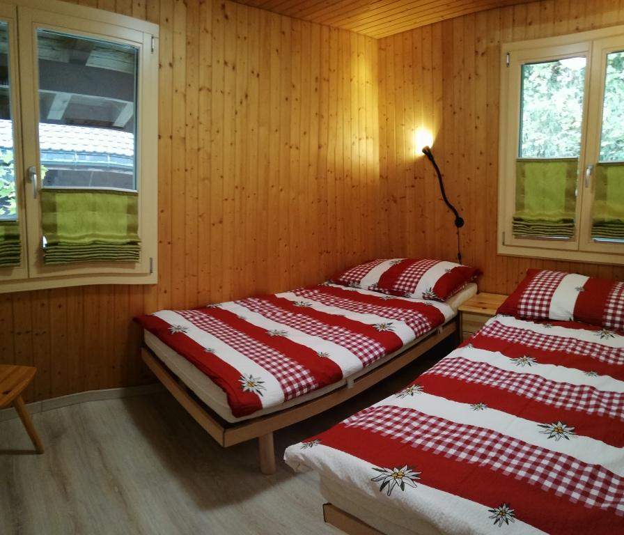 Schlafzimmer mit 2 einzelnen Betten Schlafzimmer mit 2 einzelnen Betten