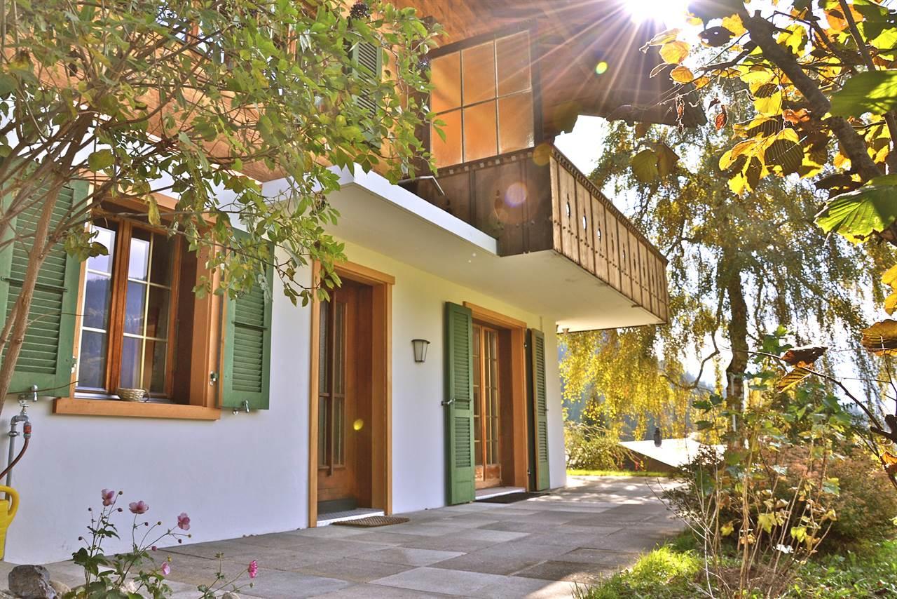 Haupteingang Gartenwohnung mit Sitzplatz west Haupteingang Gartenwohnung mit Sitzplatz west