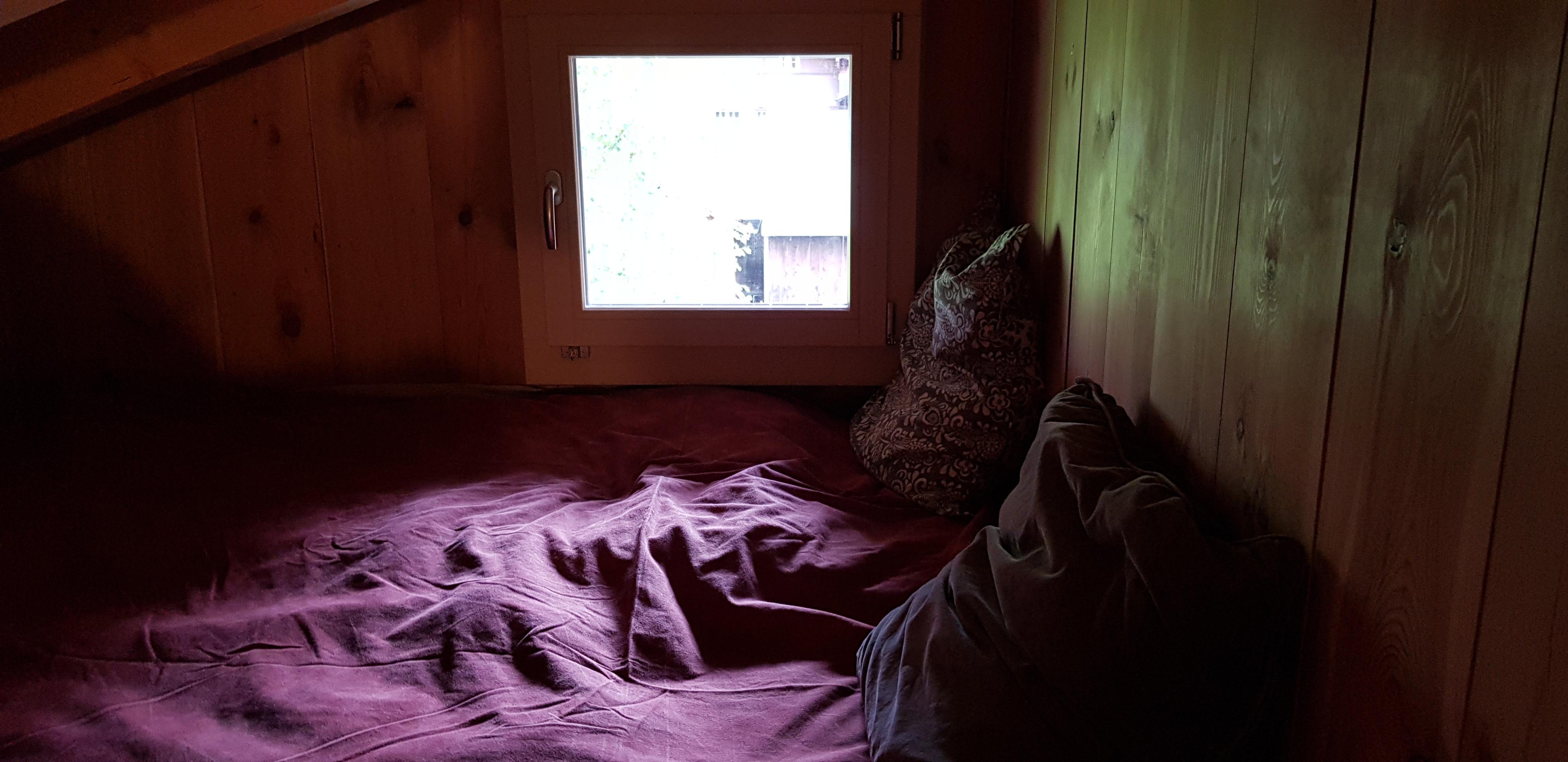 Leseecke und Fenster Schlafkoje Leseecke und Fenster Schlafkoje