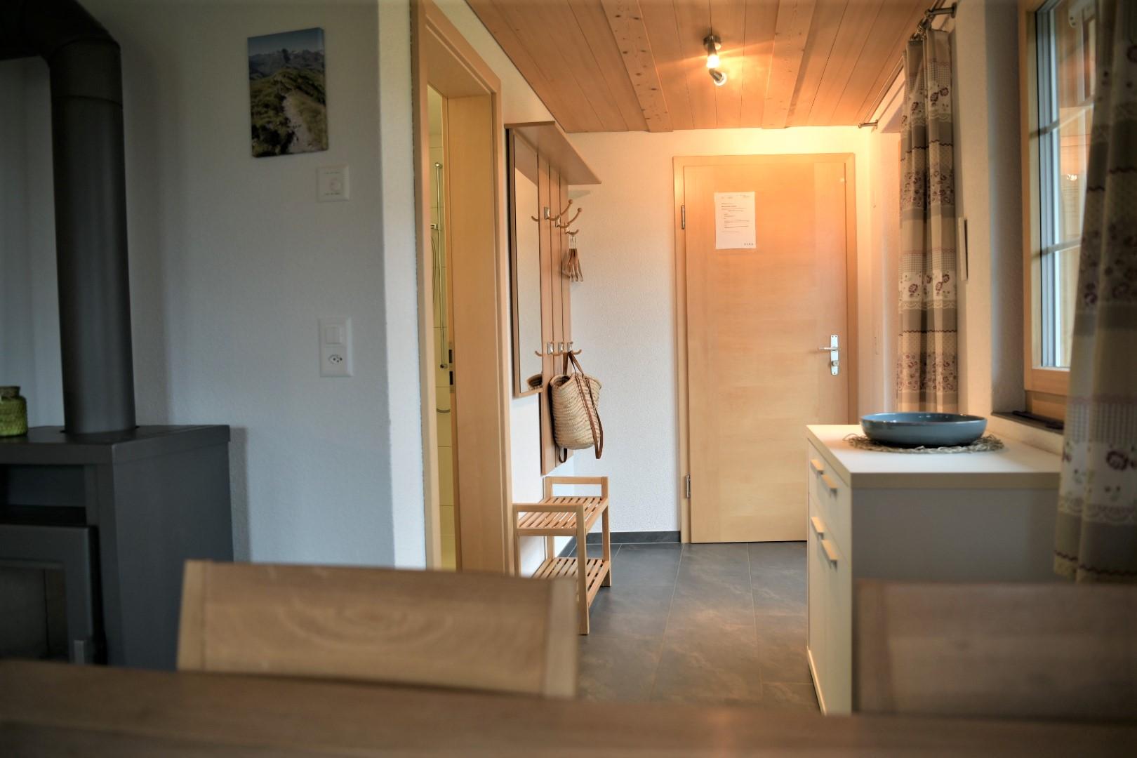 Eingangsbereich mit Garderobe Eingangsbereich mit Garderobe