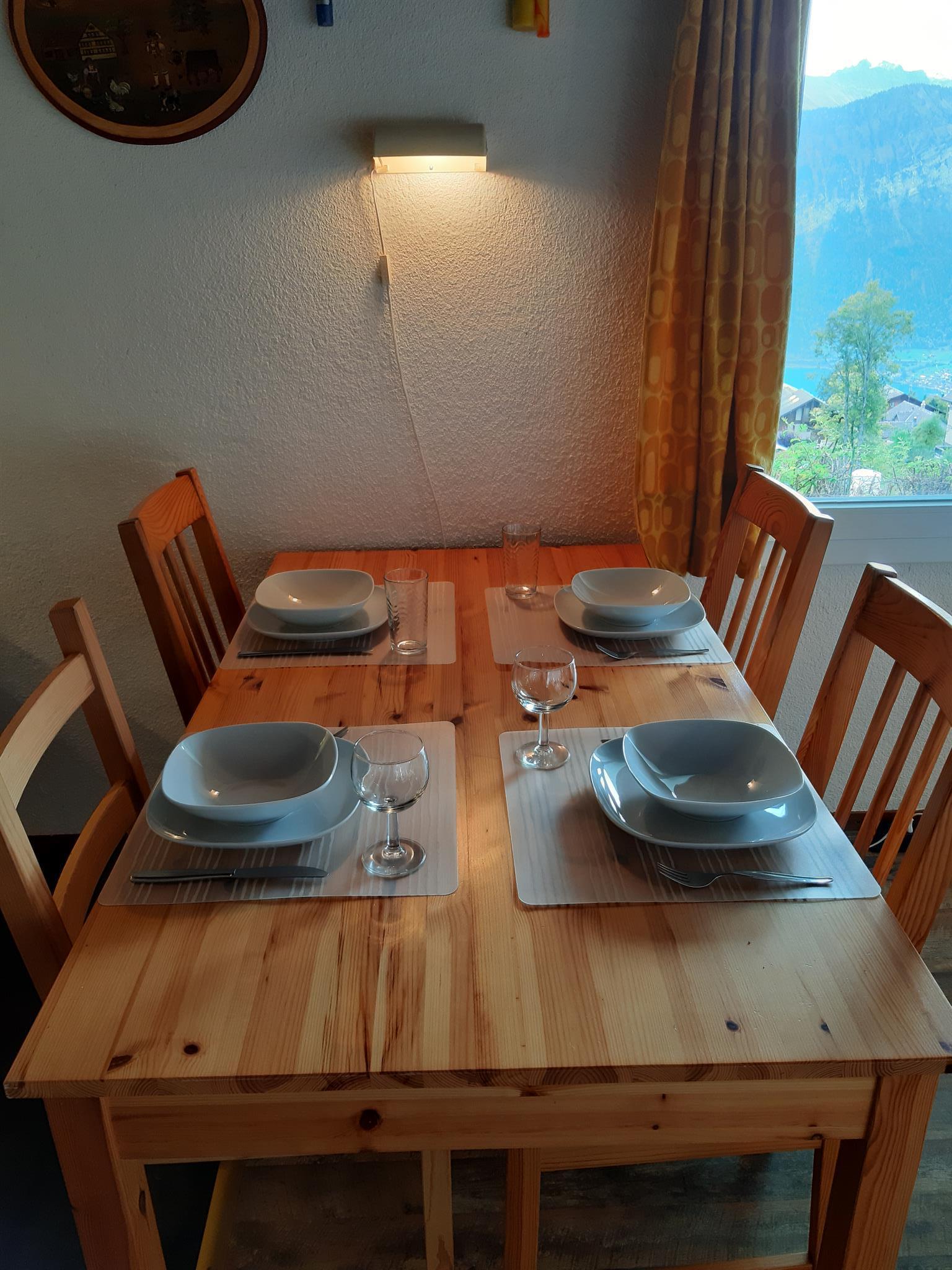 Wohnschlafzimmer mit Esstisch Wohnschlafzimmer mit Esstisch