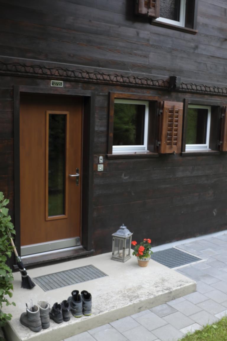 Eingang zum Chalet Berberis Eingang zum Chalet Berberis