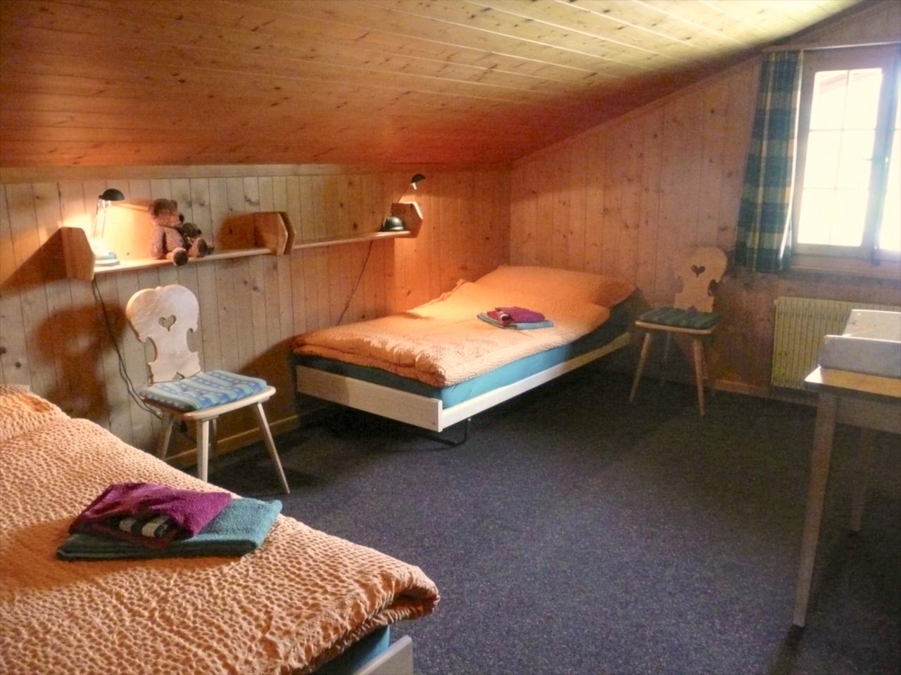 Schlafzimmer li. im OG.,getrennt eingebettet Schlafzimmer li. im OG.,getrennt eingebettet