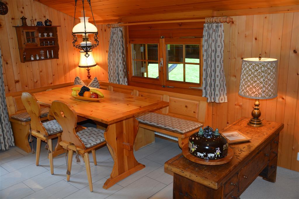 Küche/Essbereich (1) Küche/Essbereich (1)