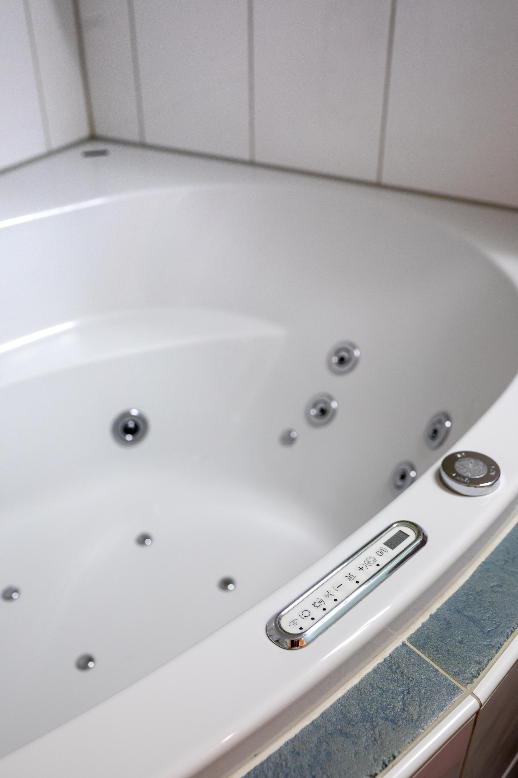 Whirpoolwanne Whirpoolwanne