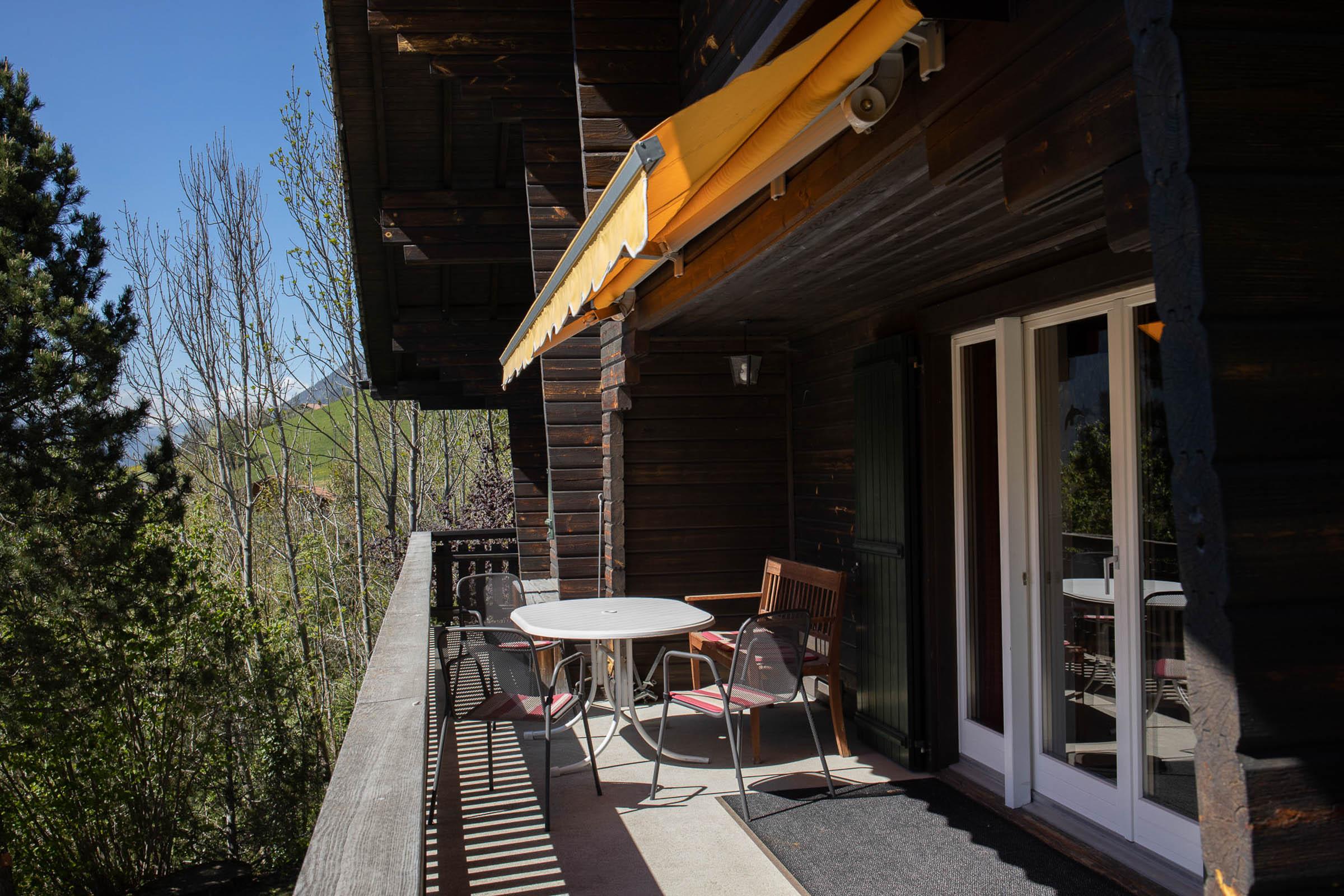 Balkon Richtung Südwesten (Abendsonne) Balkon Richtung Südwesten (Abendsonne)