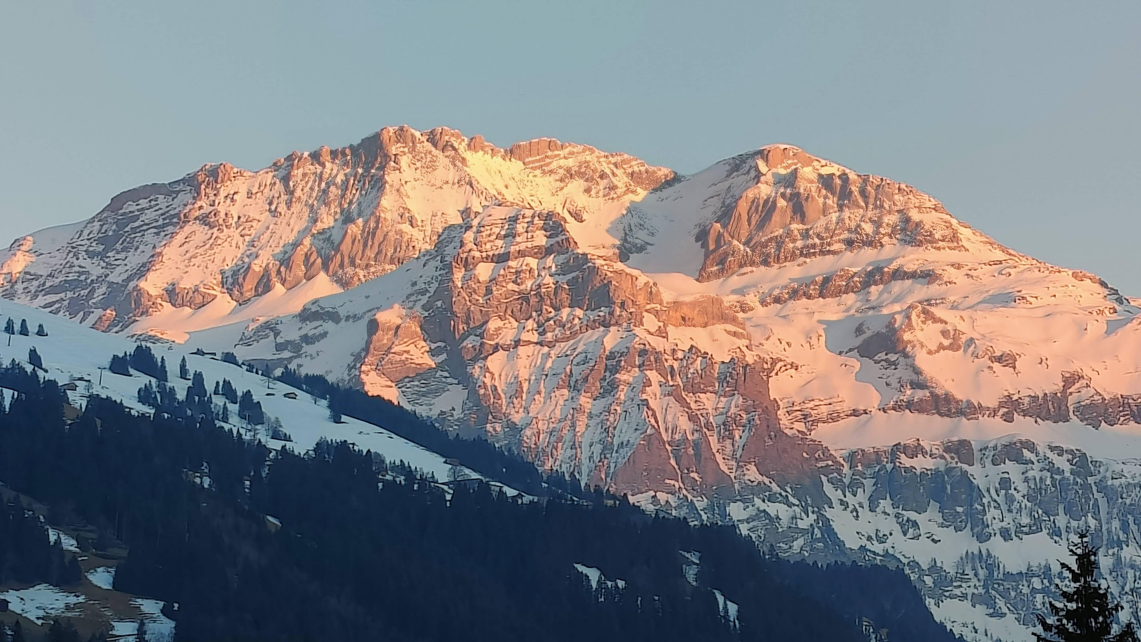 Wildstrubel in Sonne Wildstrubel in Sonne