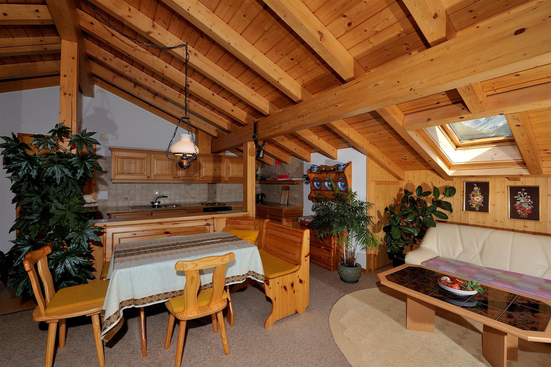 Küche und Esstisch Küche und Esstisch