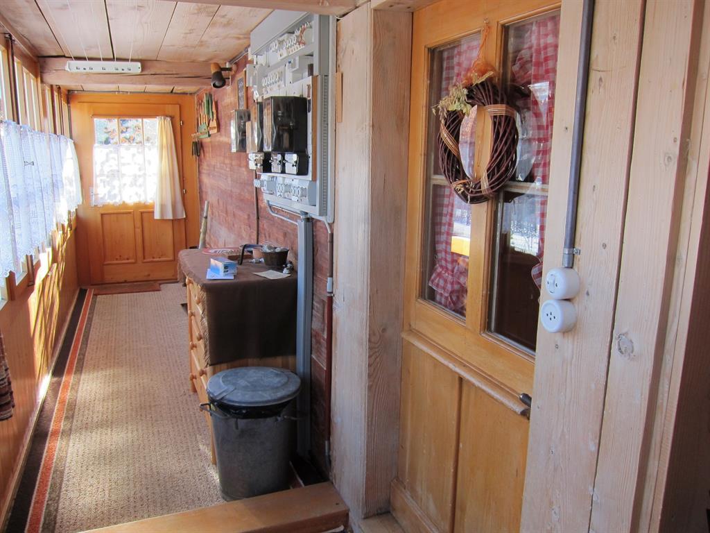 Laube/Durchgang zum Schlafzimmer und 1. Stock Laube/Durchgang zum Schlafzimmer und 1. Stock