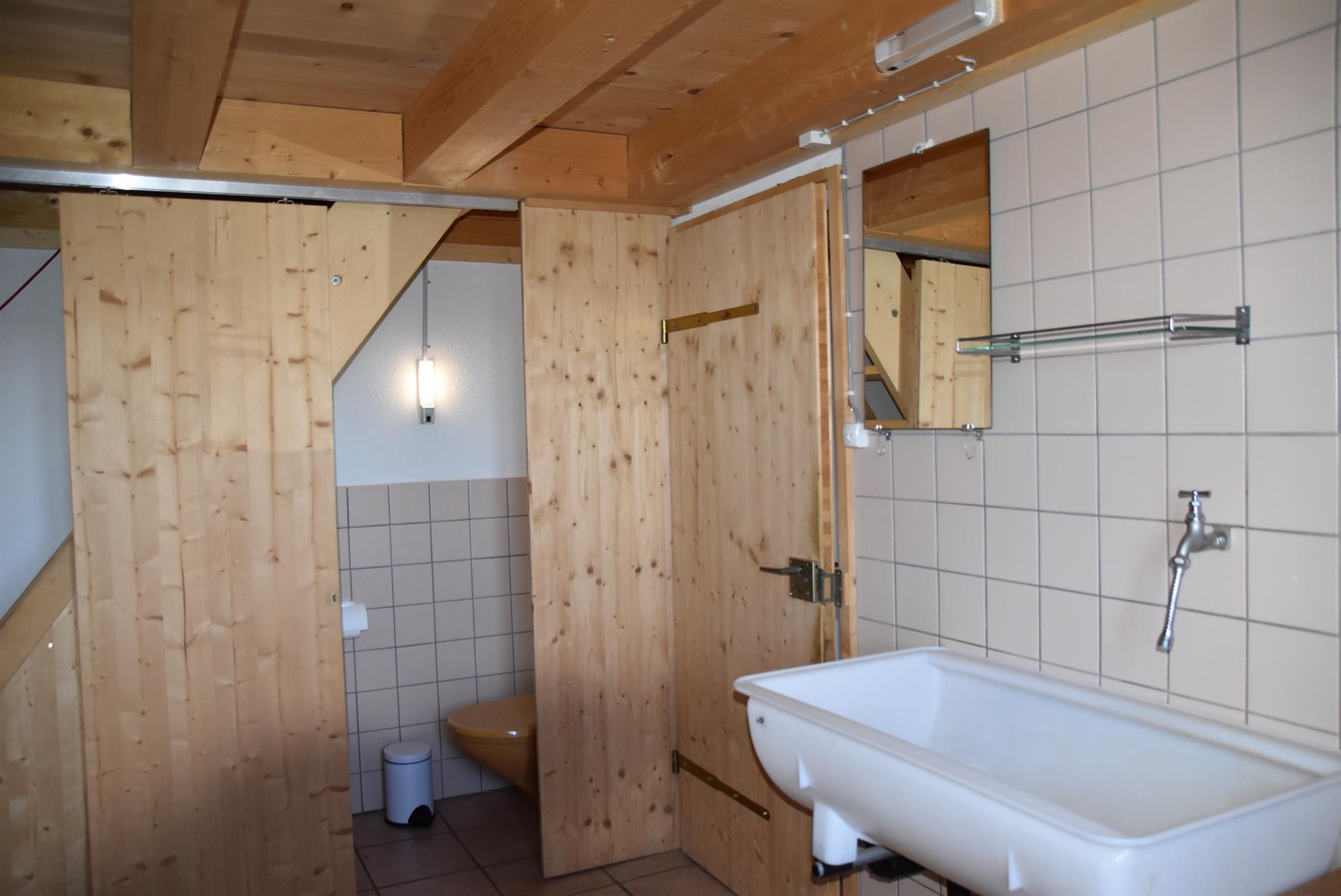 Badezimmer und WC Badezimmer und WC
