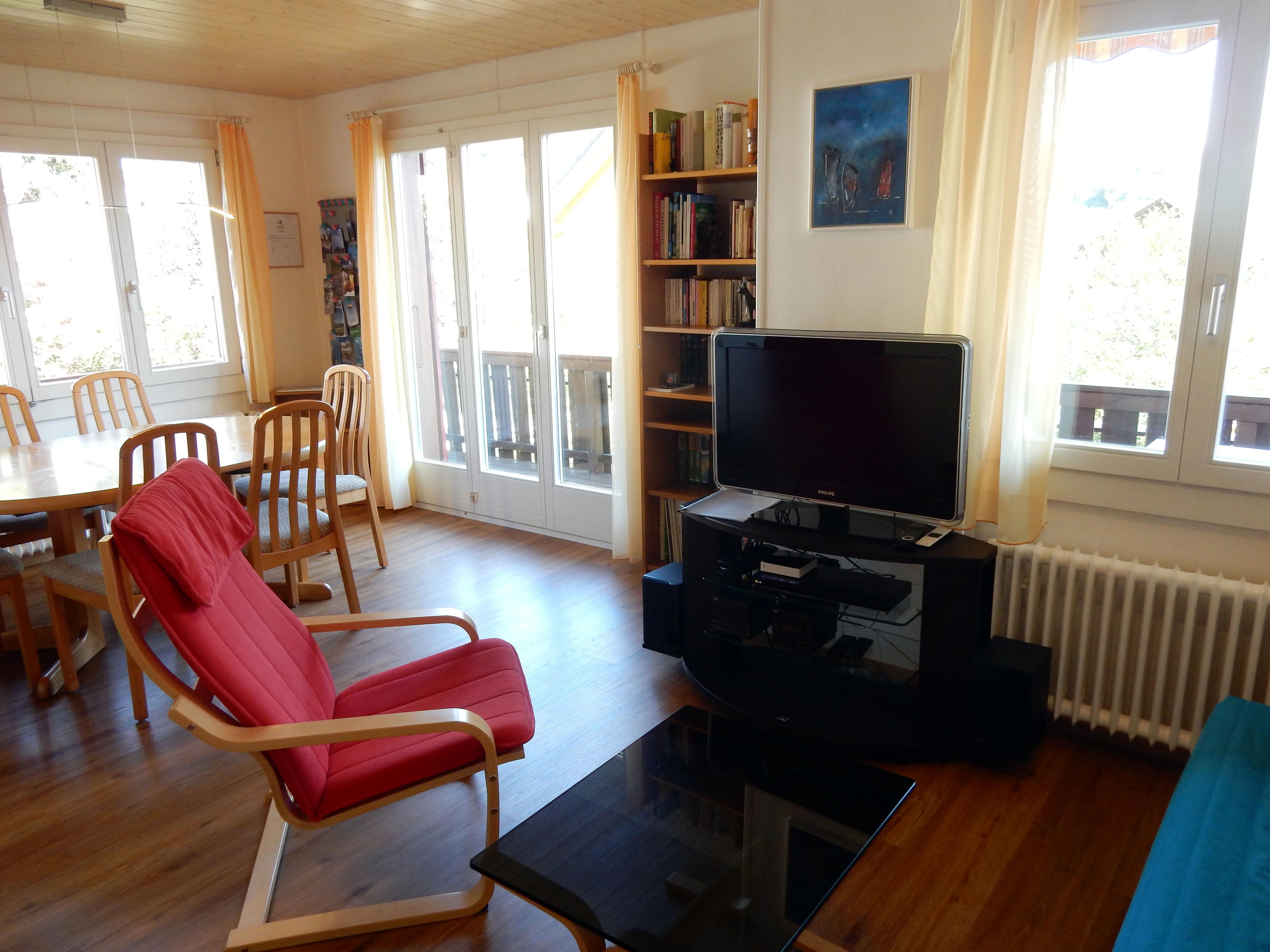 Wohnzimmer mit Esstisch Wohnzimmer mit Esstisch