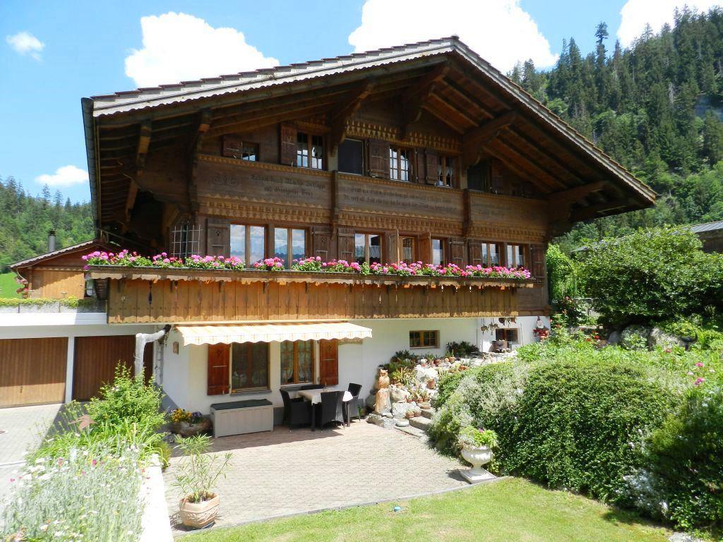 Giferblick 3-Bettwohnung Ferienwohnung  Berner-Oberland