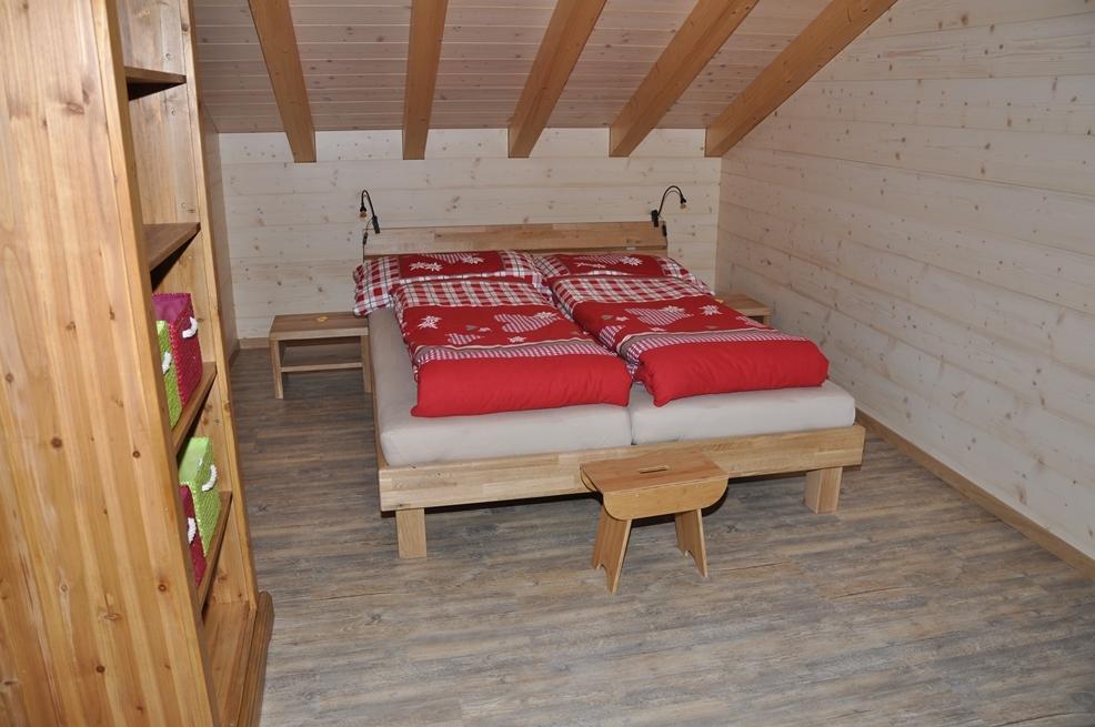 Schlafzimmer Alpenstübli Ansicht 2 Schlafzimmer Alpenstübli Ansicht 2