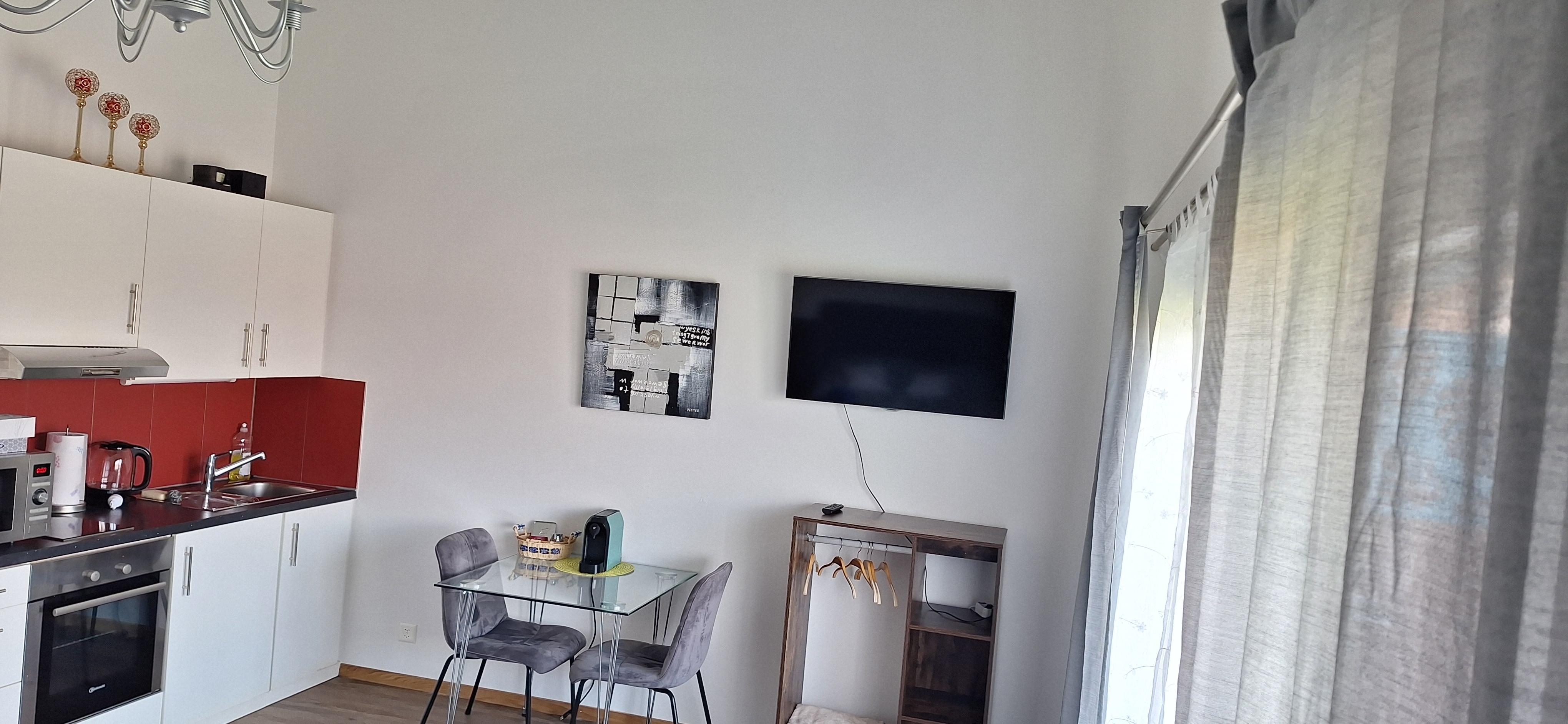 1000018151 1000018151