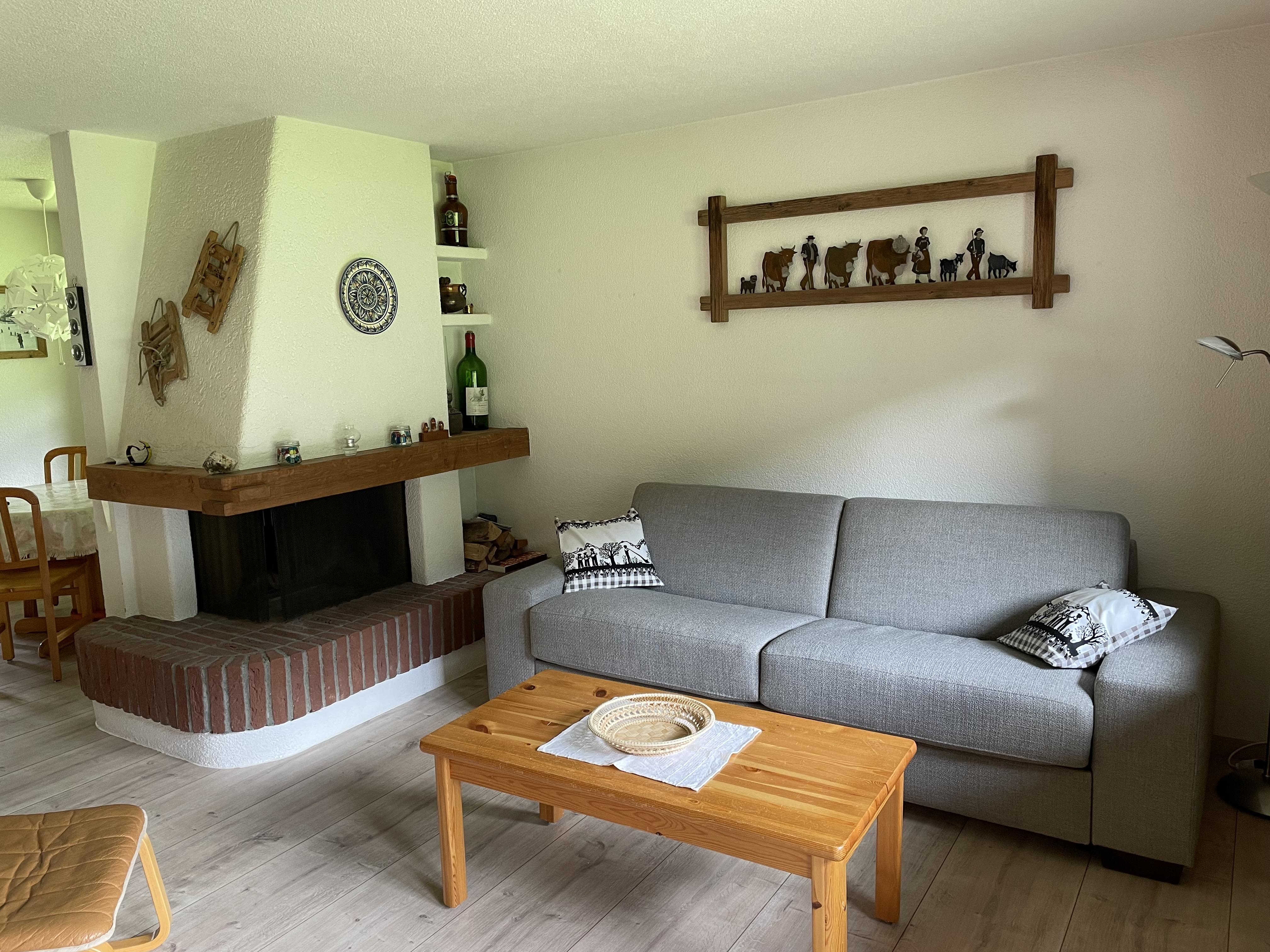 Wohnzimmer mit Schlafsofa Wohnzimmer mit Schlafsofa