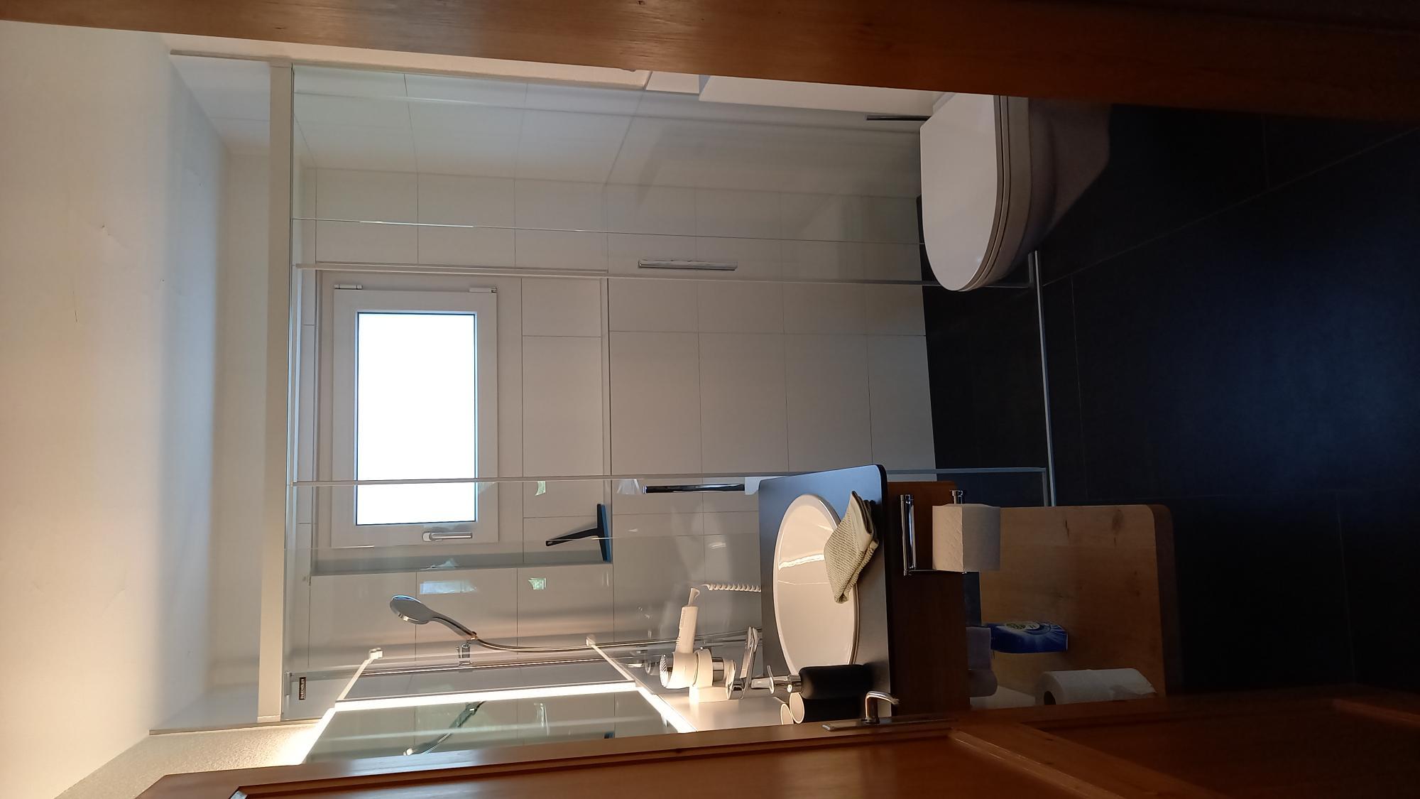 1000008217 (002) 1000008217 (002)