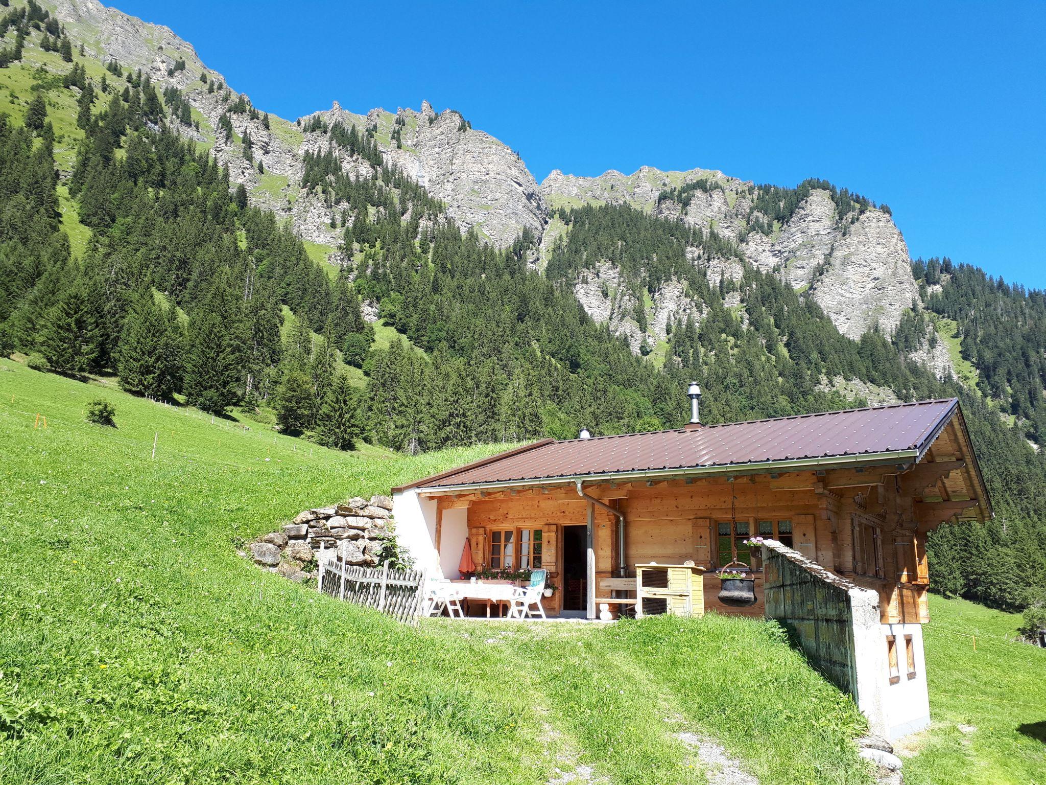 Linders Vorsass (Alphütte) Alphütte, 6-B Ferienwohnung in der Schweiz