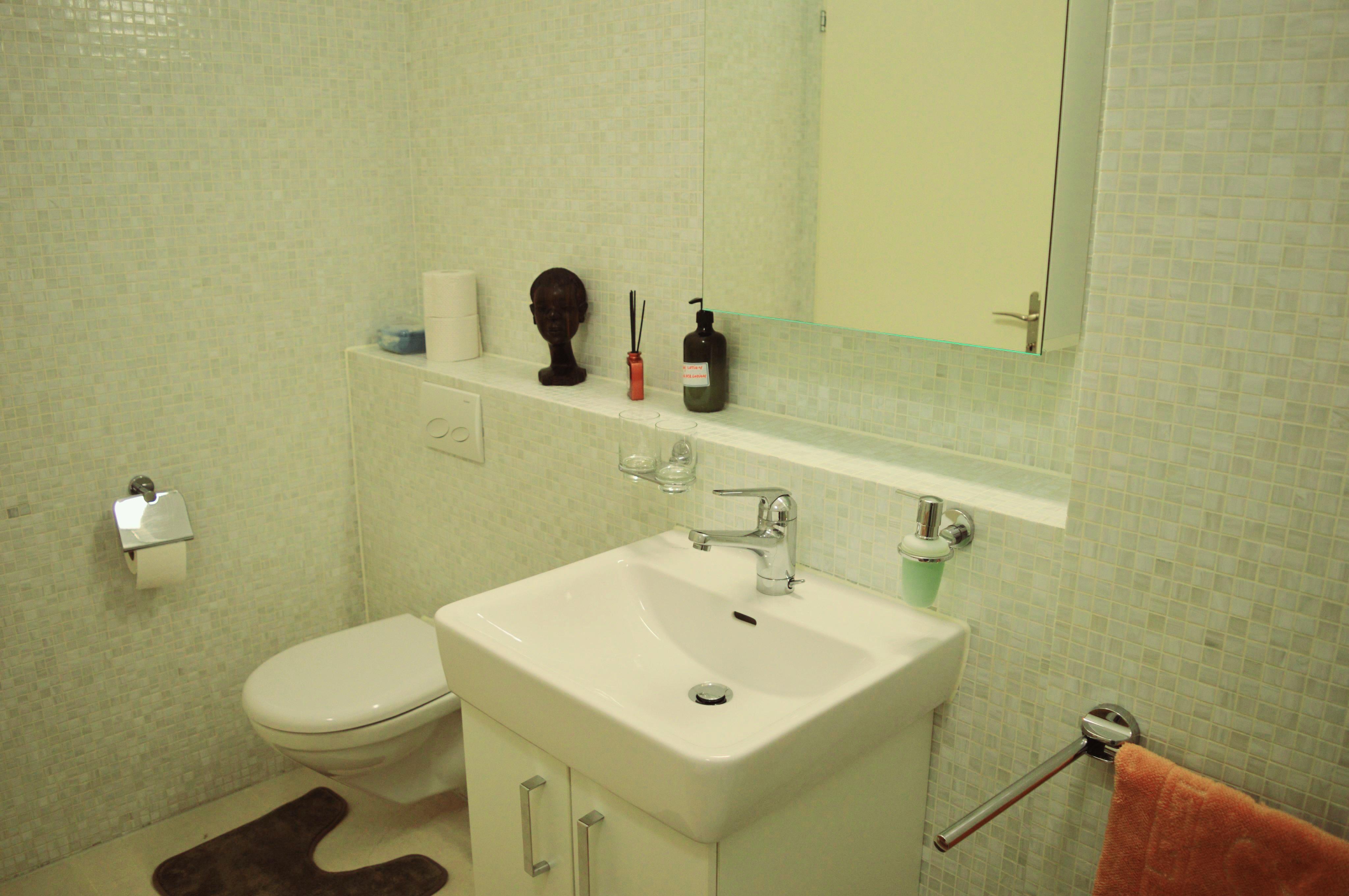 1000018064 1000018064