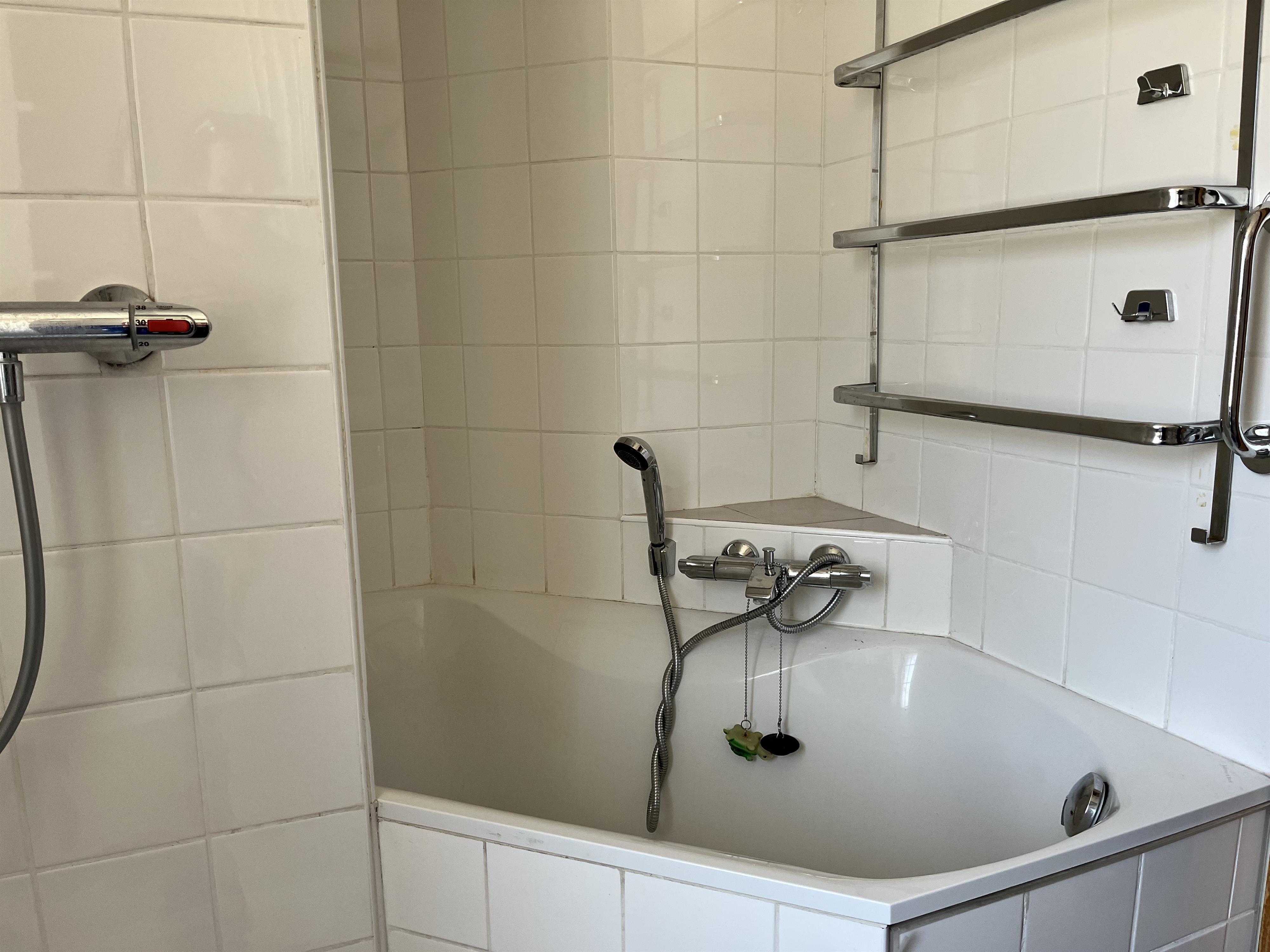 Badezimmer 1b Badezimmer 1b