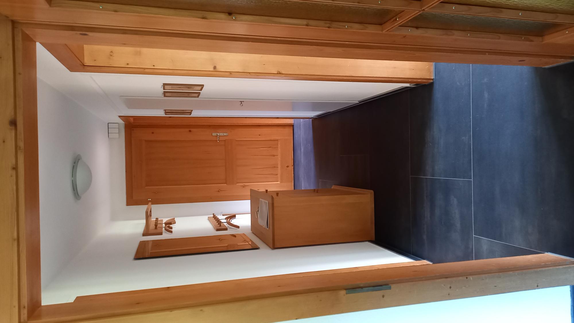 1000008220 (002) 1000008220 (002)