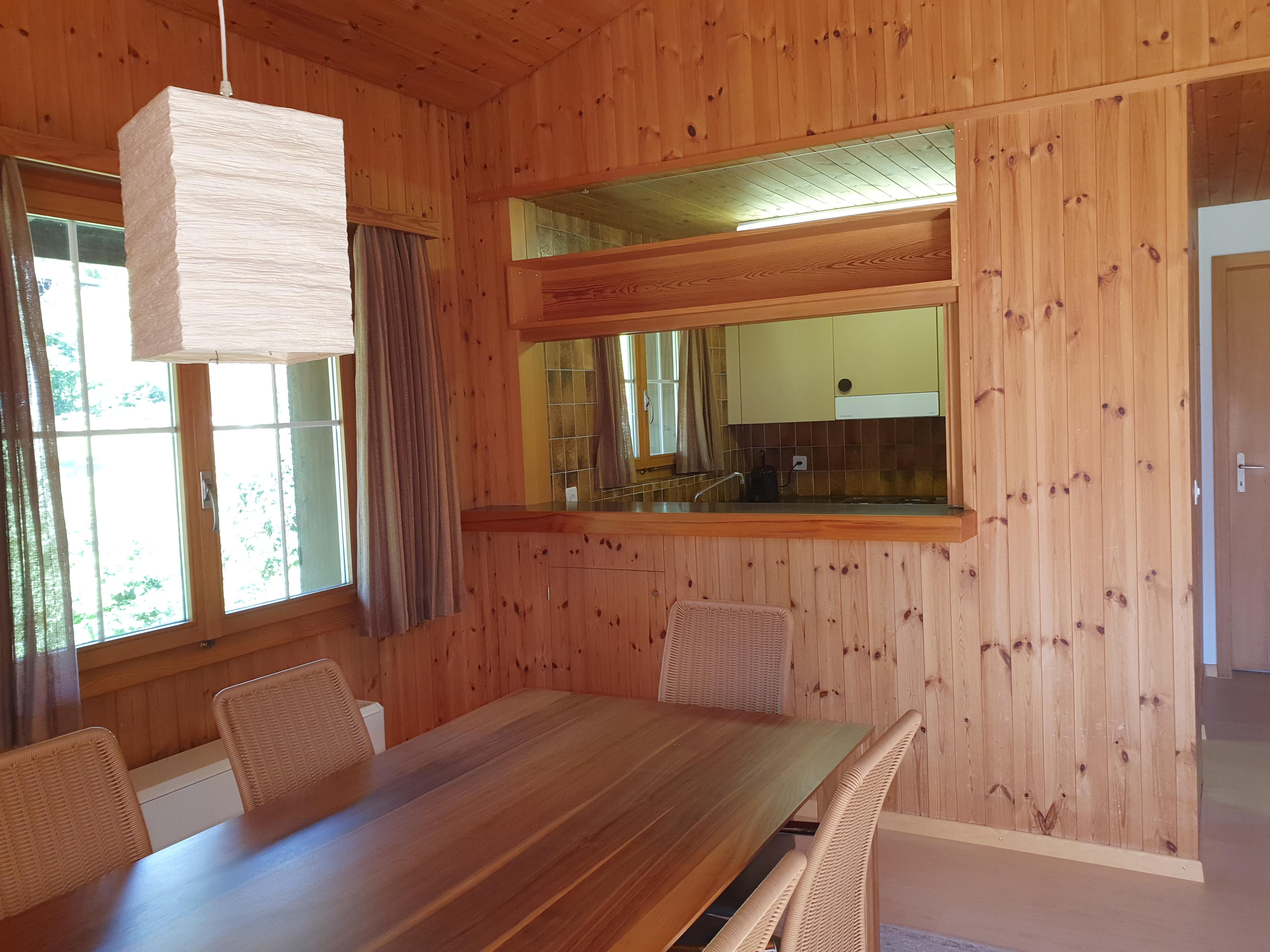 Essbereich und Durchreiche Küche Essbereich und Durchreiche Küche