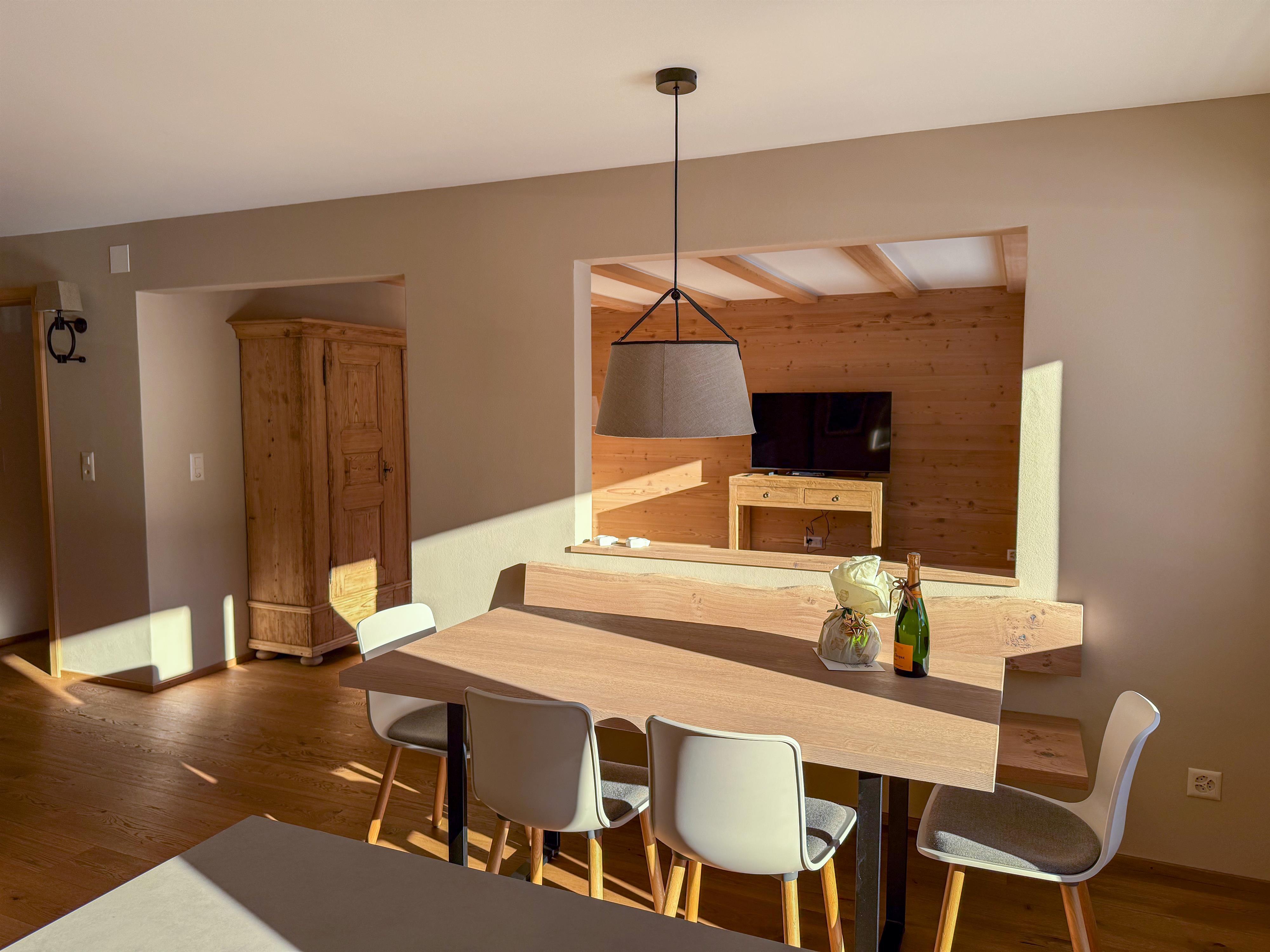 Esszimmer Blick Richtung Wohnzimmer Esszimmer Blick Richtung Wohnzimmer