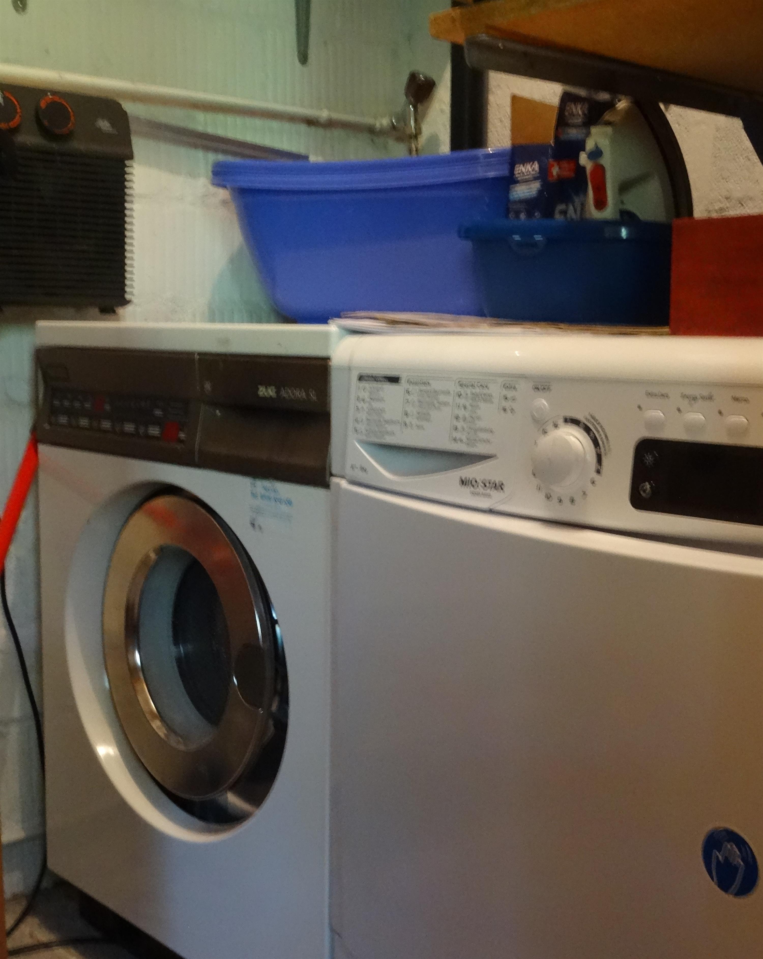 Waschmaschine und Tumbler Waschmaschine und Tumbler