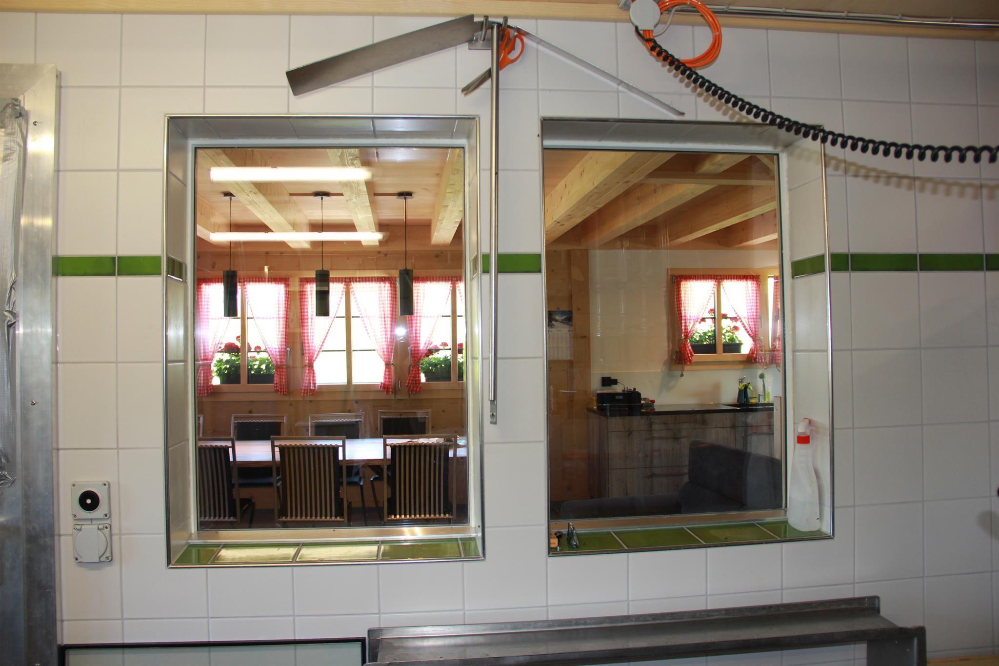 Fenster von der Käserei in Wohnung Fenster von der Käserei in Wohnung