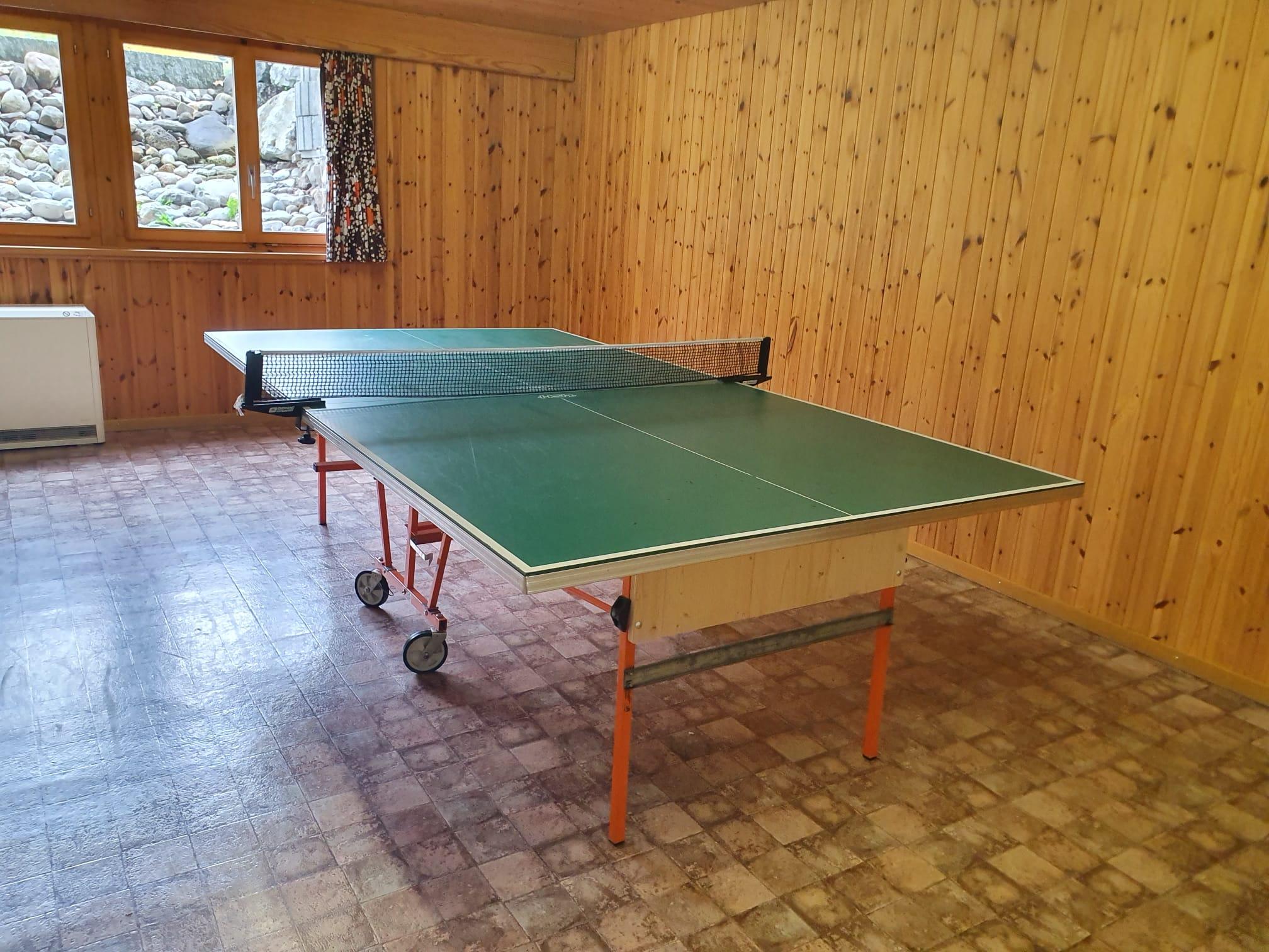 Spielraum mit Pingpongtisch im UG Spielraum mit Pingpongtisch im UG