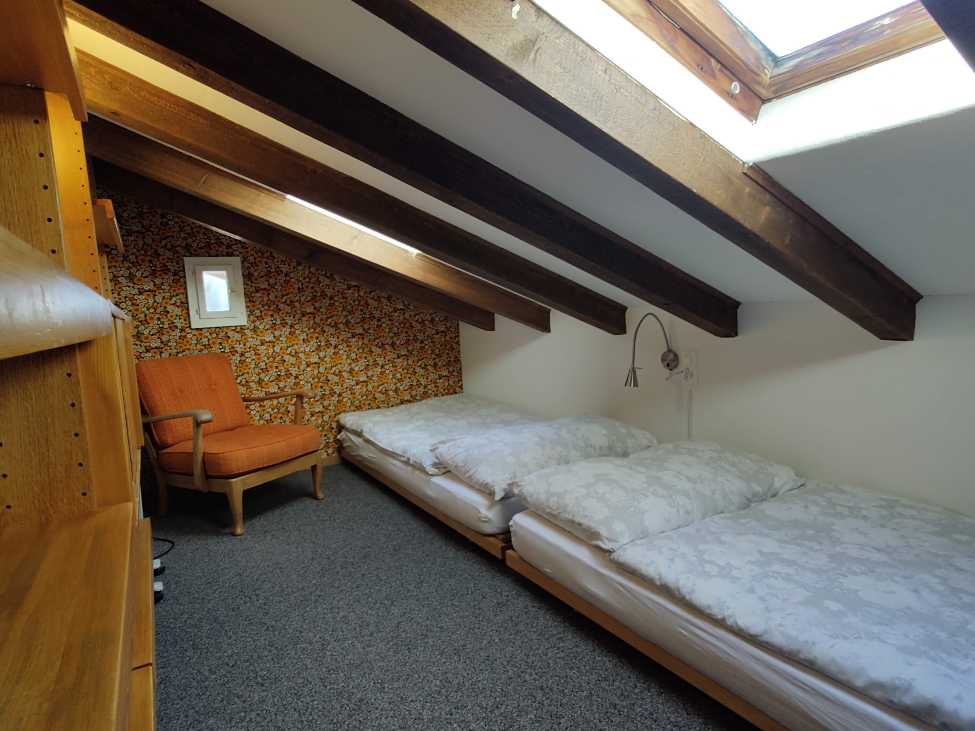 Dachkammer 2.ZW (3) Dachkammer 2.ZW (3)